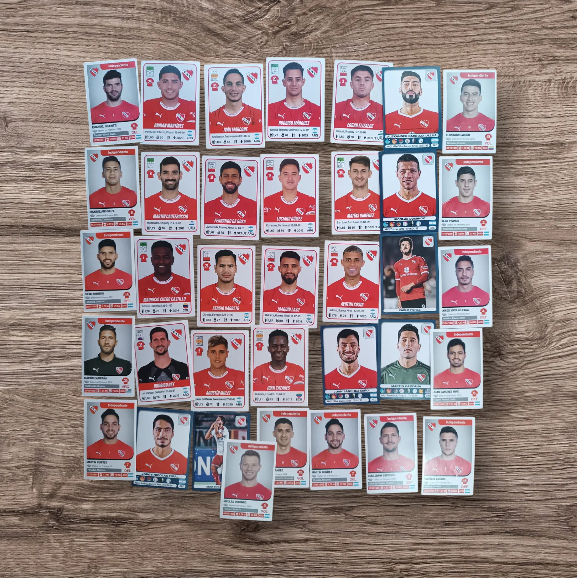 Lote 36 figuritas sin repetir Club Independiente de Avellaneda