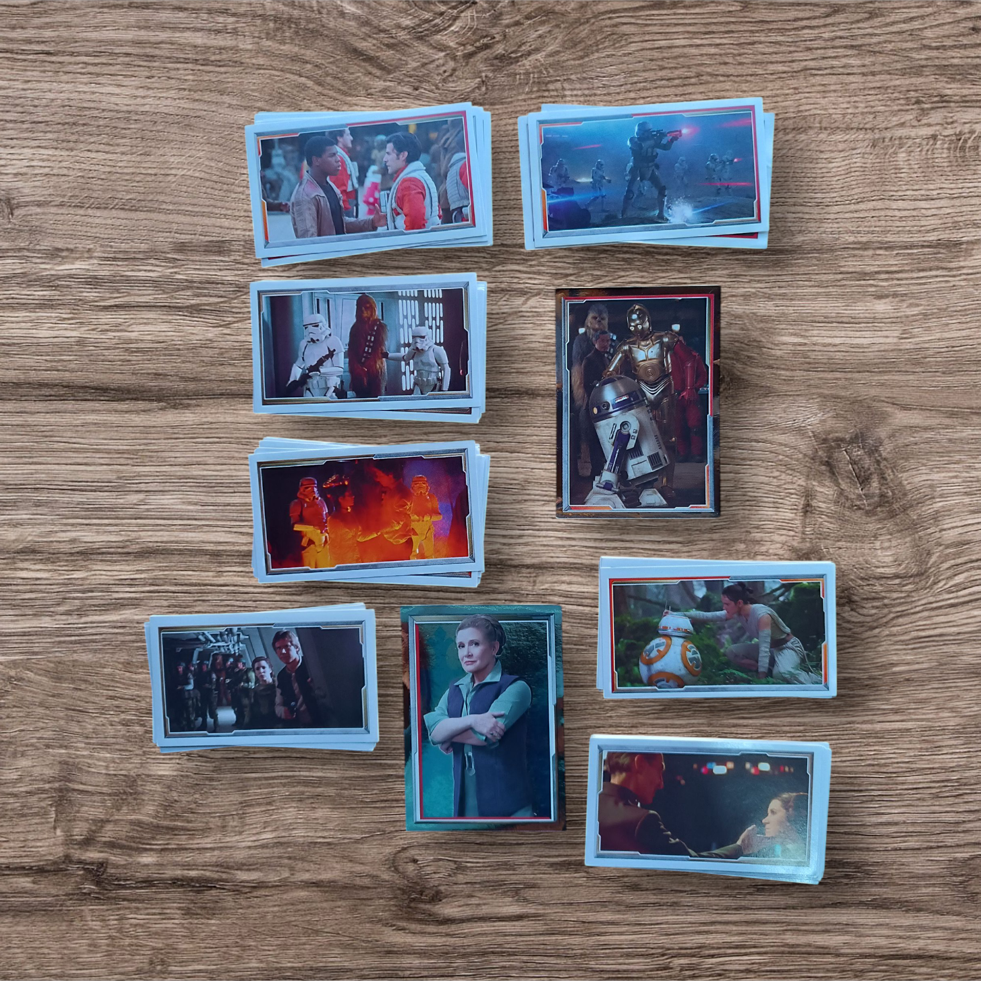 Lote 59 figuritas sin repetir Star Wars The Force Awakens