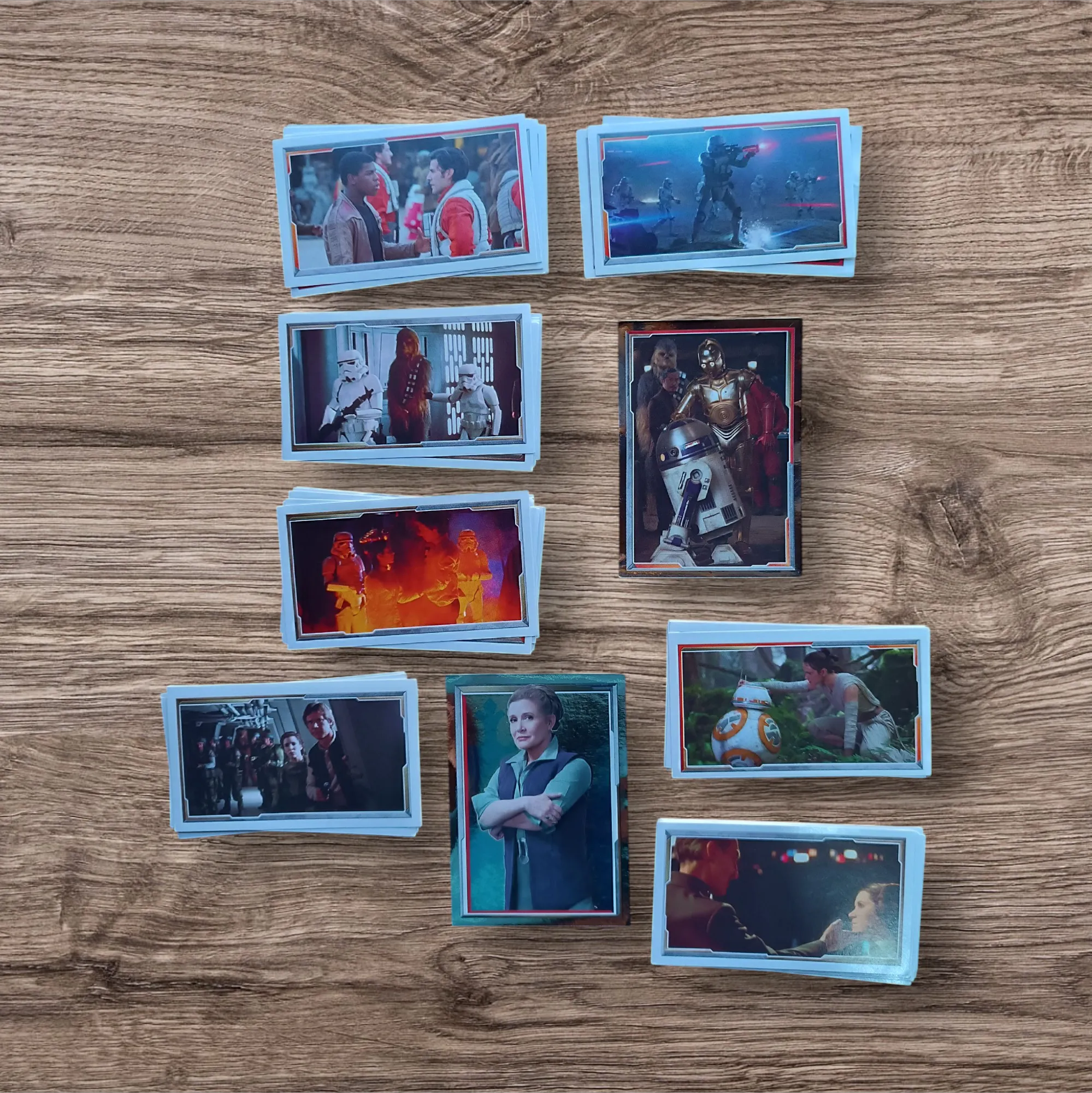 Lote 59 figuritas sin repetir Star Wars The Force Awakens