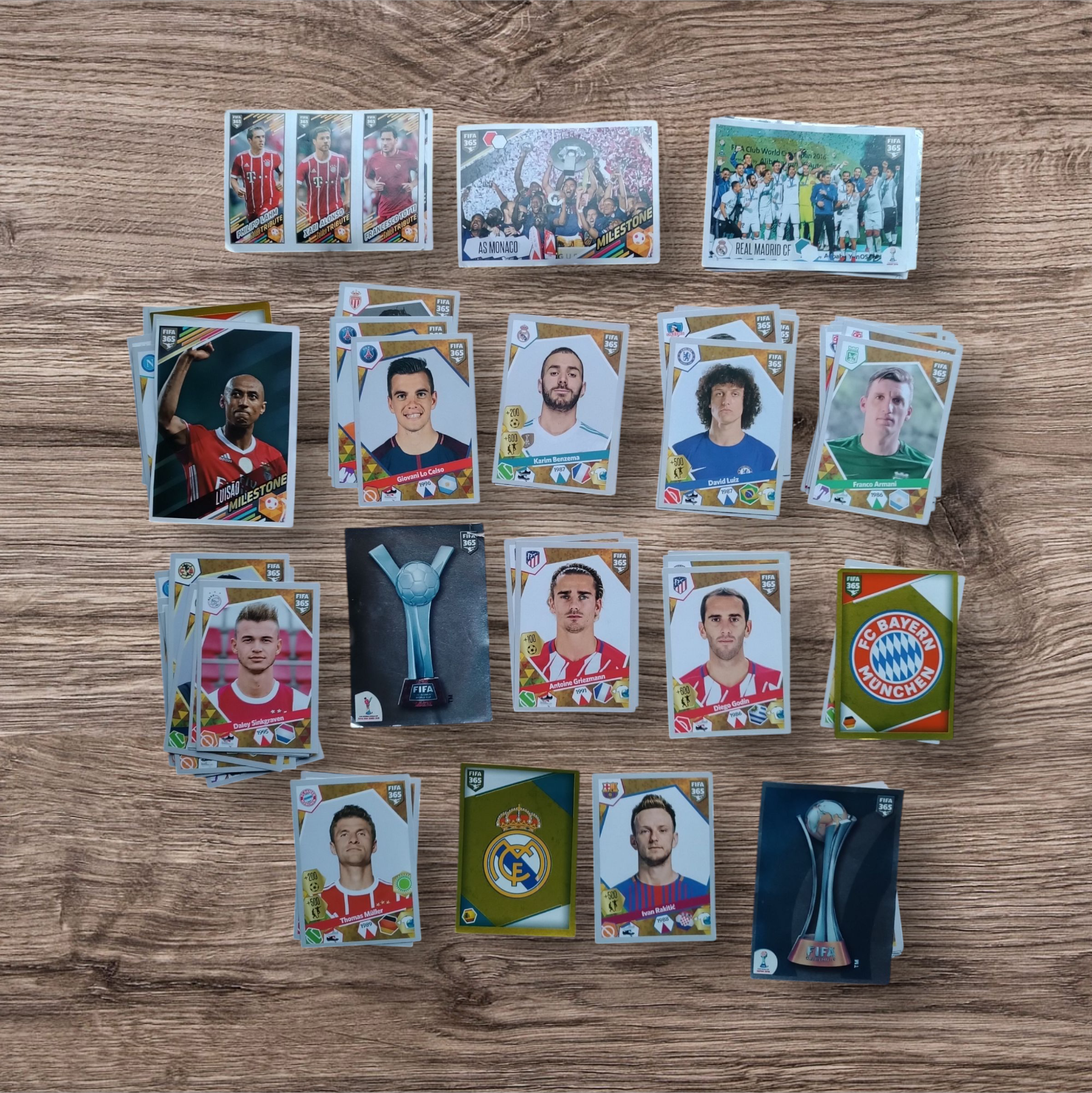 Lote 84 figuritas sin repetir de FIFA 365 2018