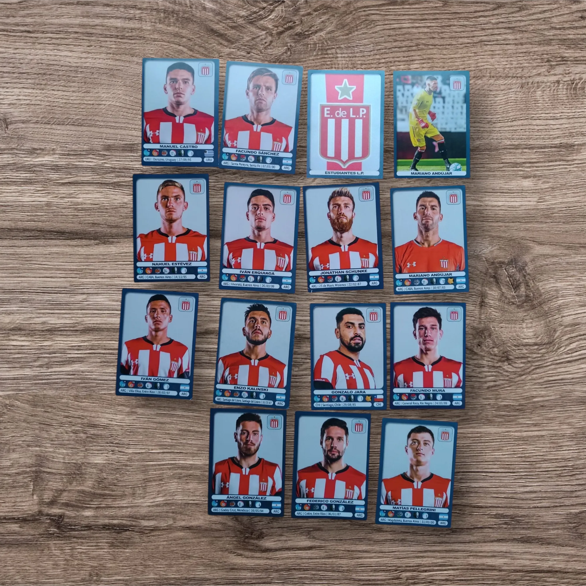 Lote 15 figuritas sin repetir Estudiantes de La Plata