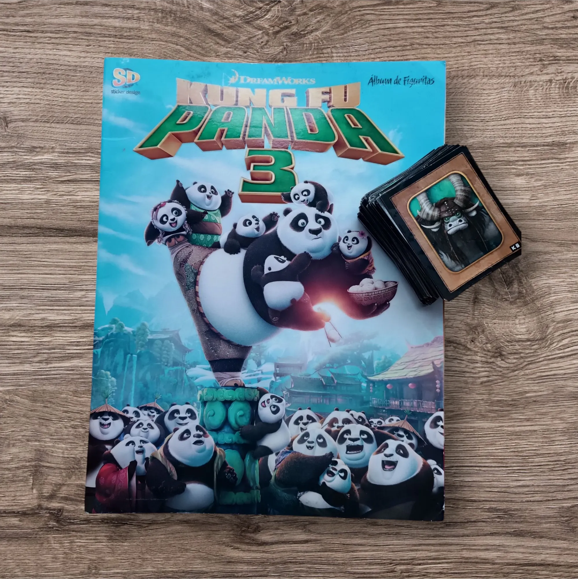 Álbum + 157 figuritas sin repetir Kung Fu Panda 3