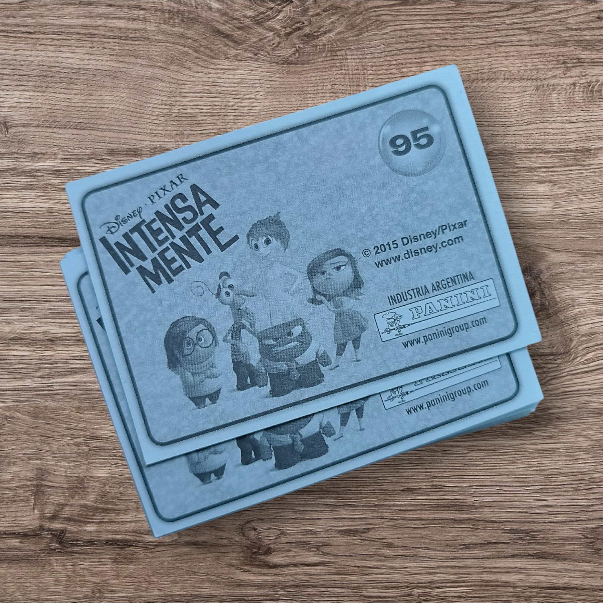 Lote 84 figuritas sin repetir Intensamente de Panini