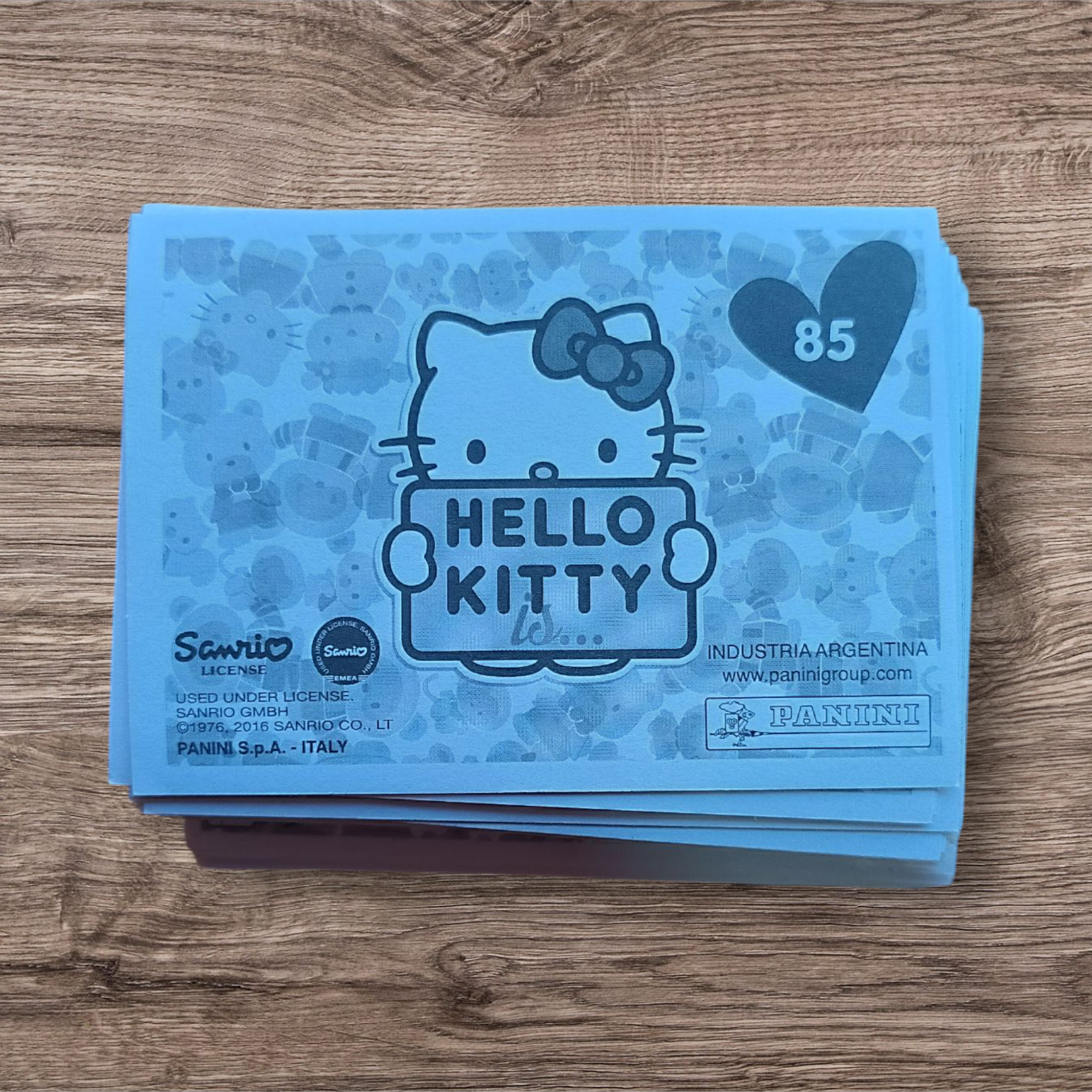 Encantador lote 70 figuritas sin repetir Hello Kitty, de Panini