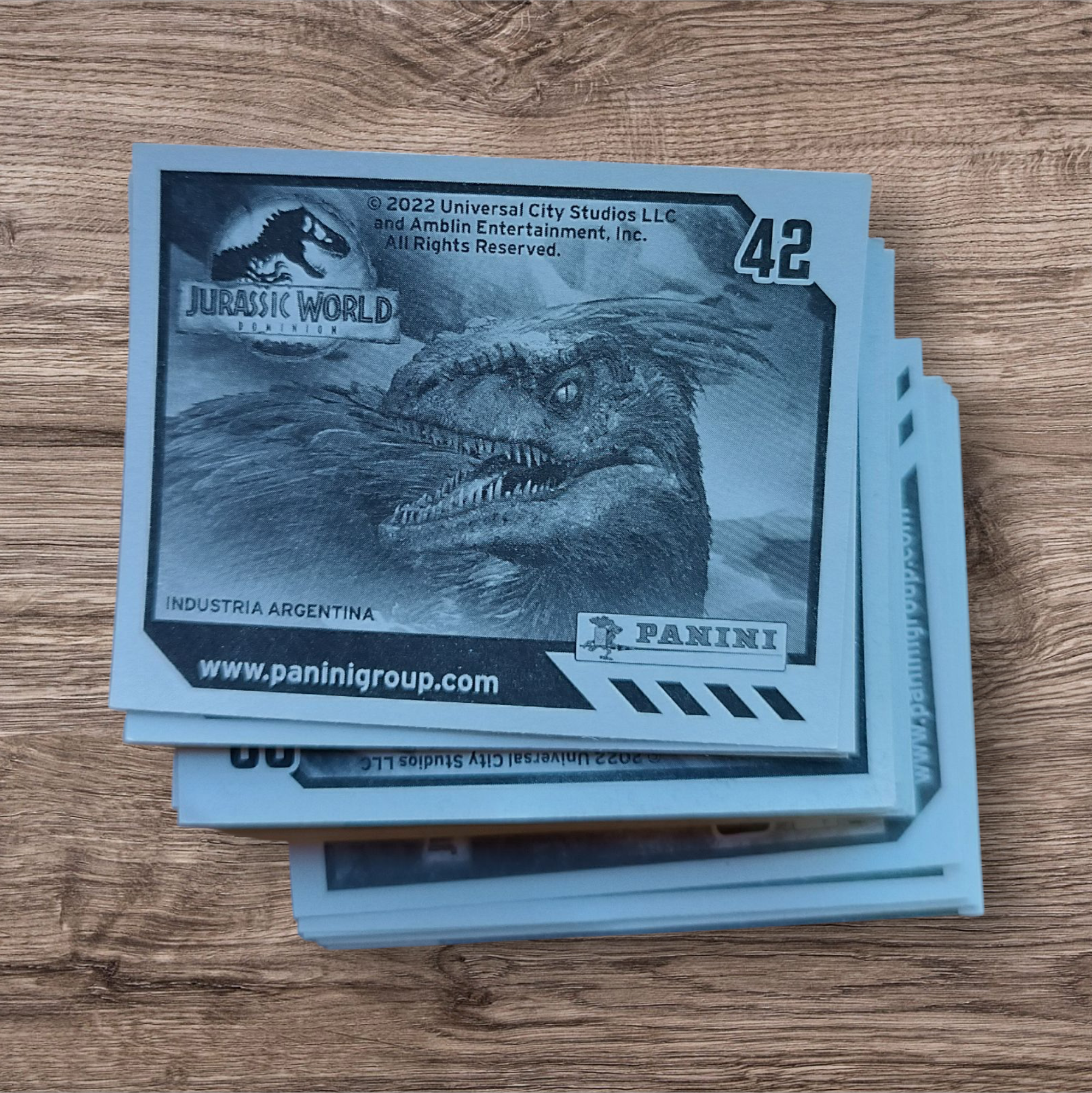 Lote 60 figuritas sin repetir Jurassic World Dominion