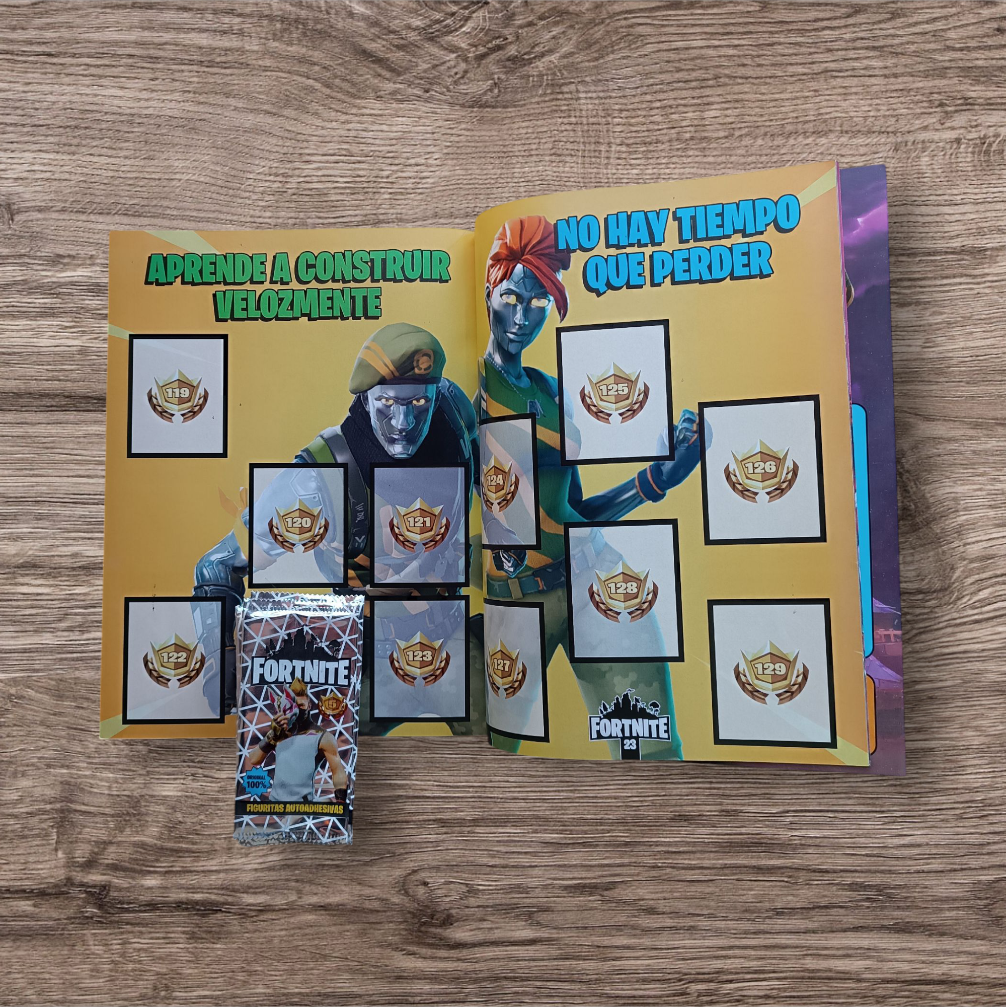 Álbum + 11 sobres de figuritas Fortnite Especial Battle Royale