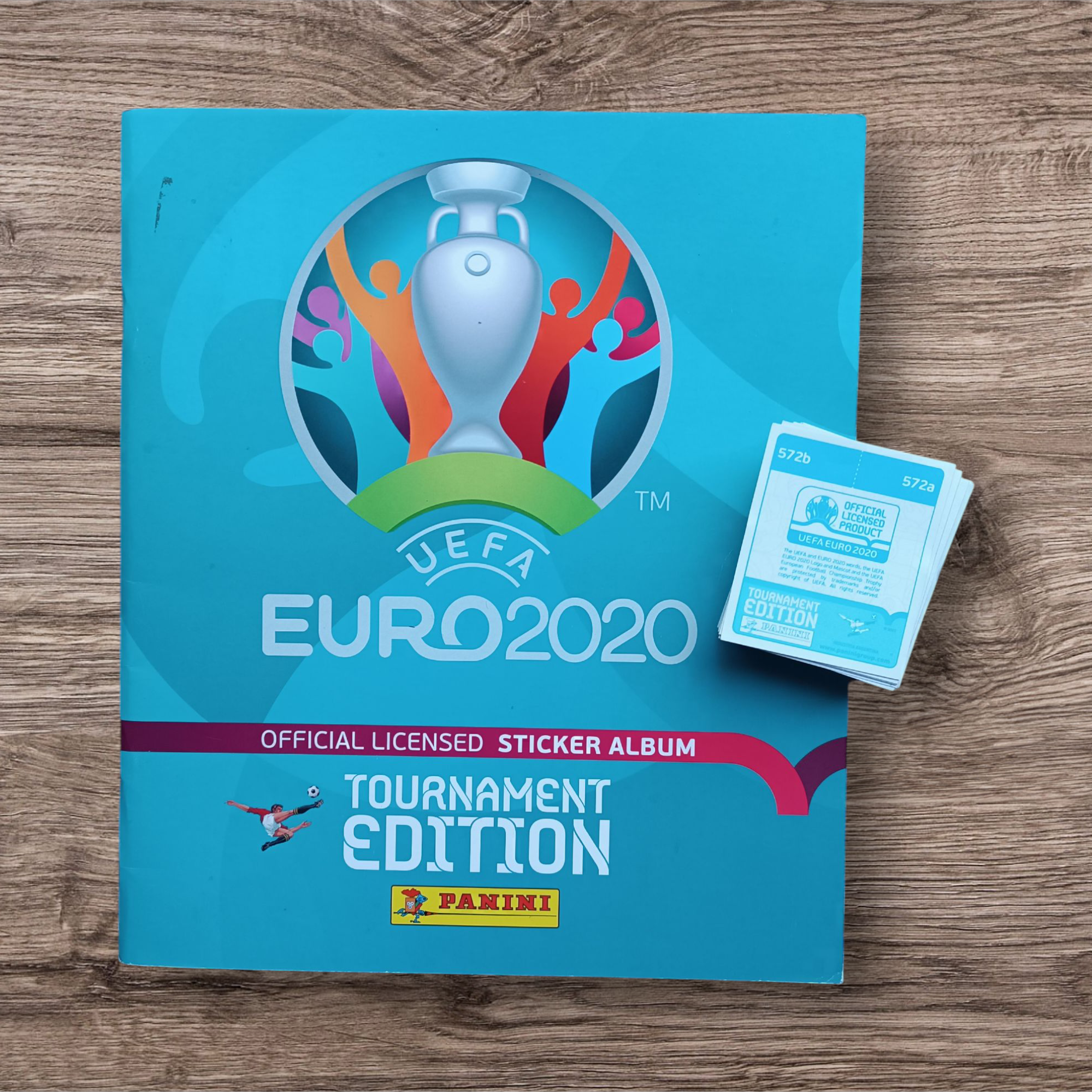 Álbum + 131 figuritas sin repetir Eurocopa 2020, de Panini