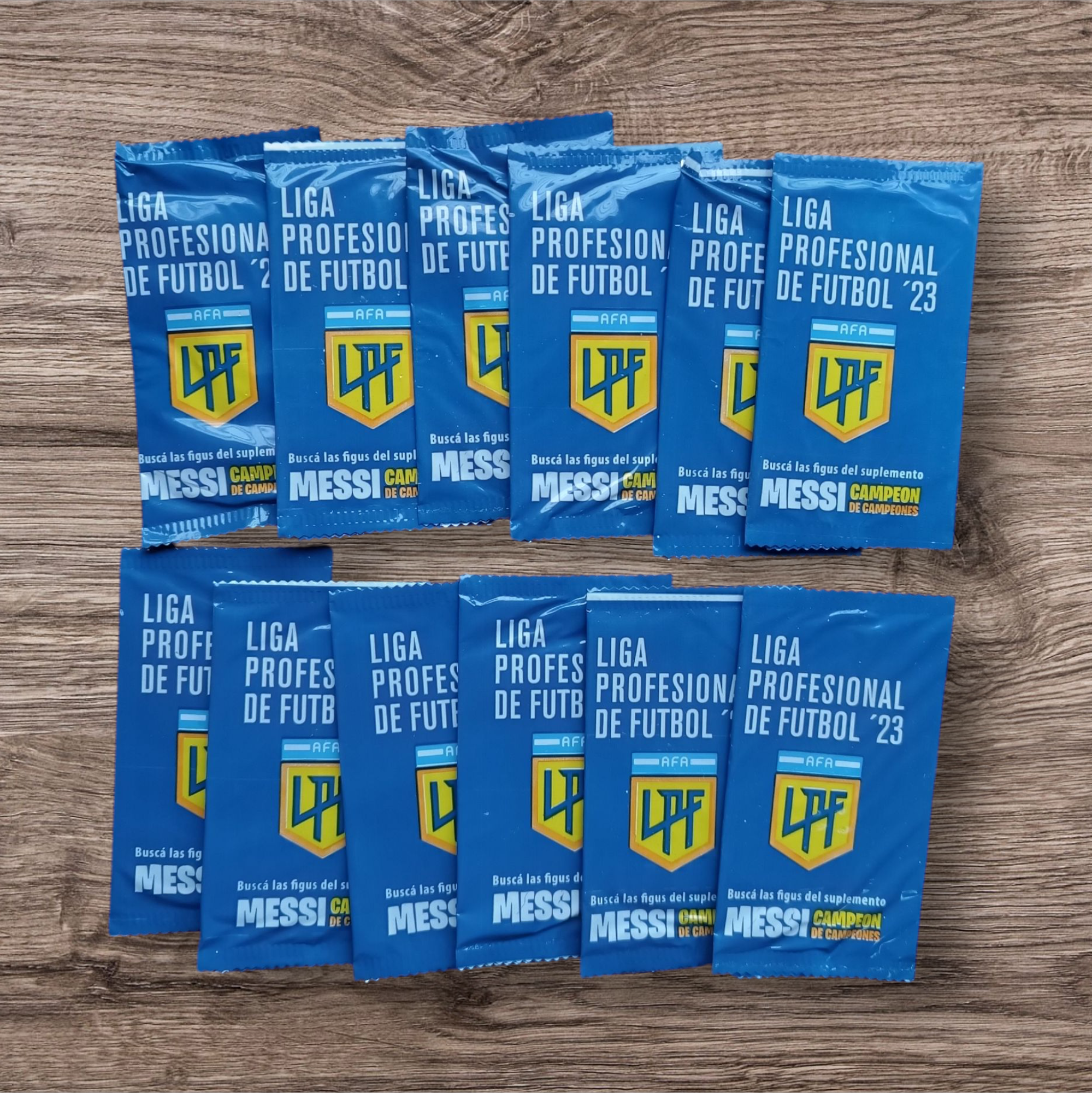 12 sobres de figuritas Liga Profesional de Fútbol Argentino 2023
