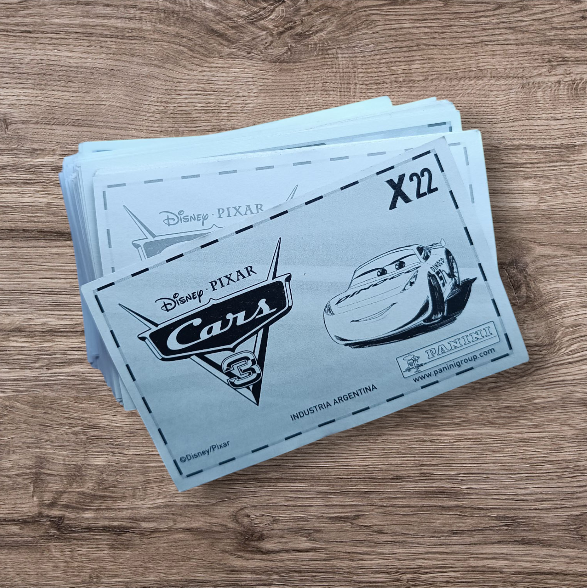 Lote 158 figuritas sin repetir Cars 3