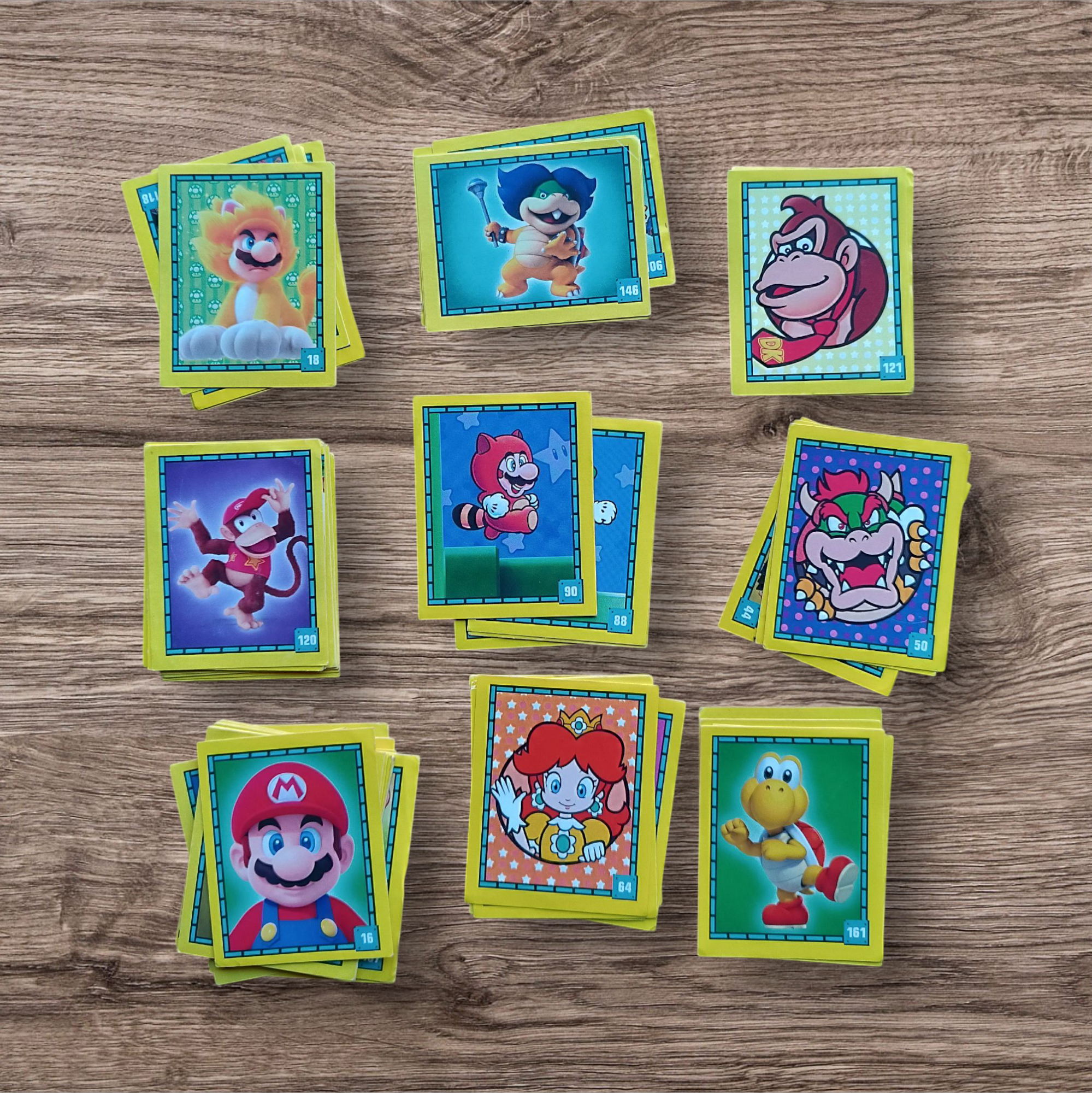 Lote 67 figuritas Mario Bros