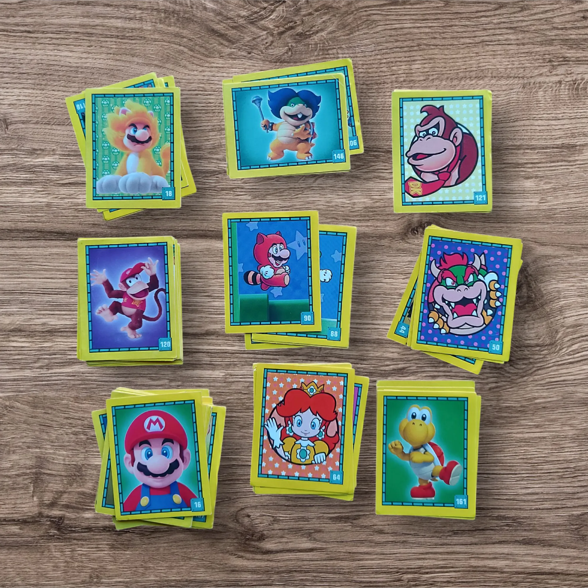 Lote 67 figuritas Mario Bros