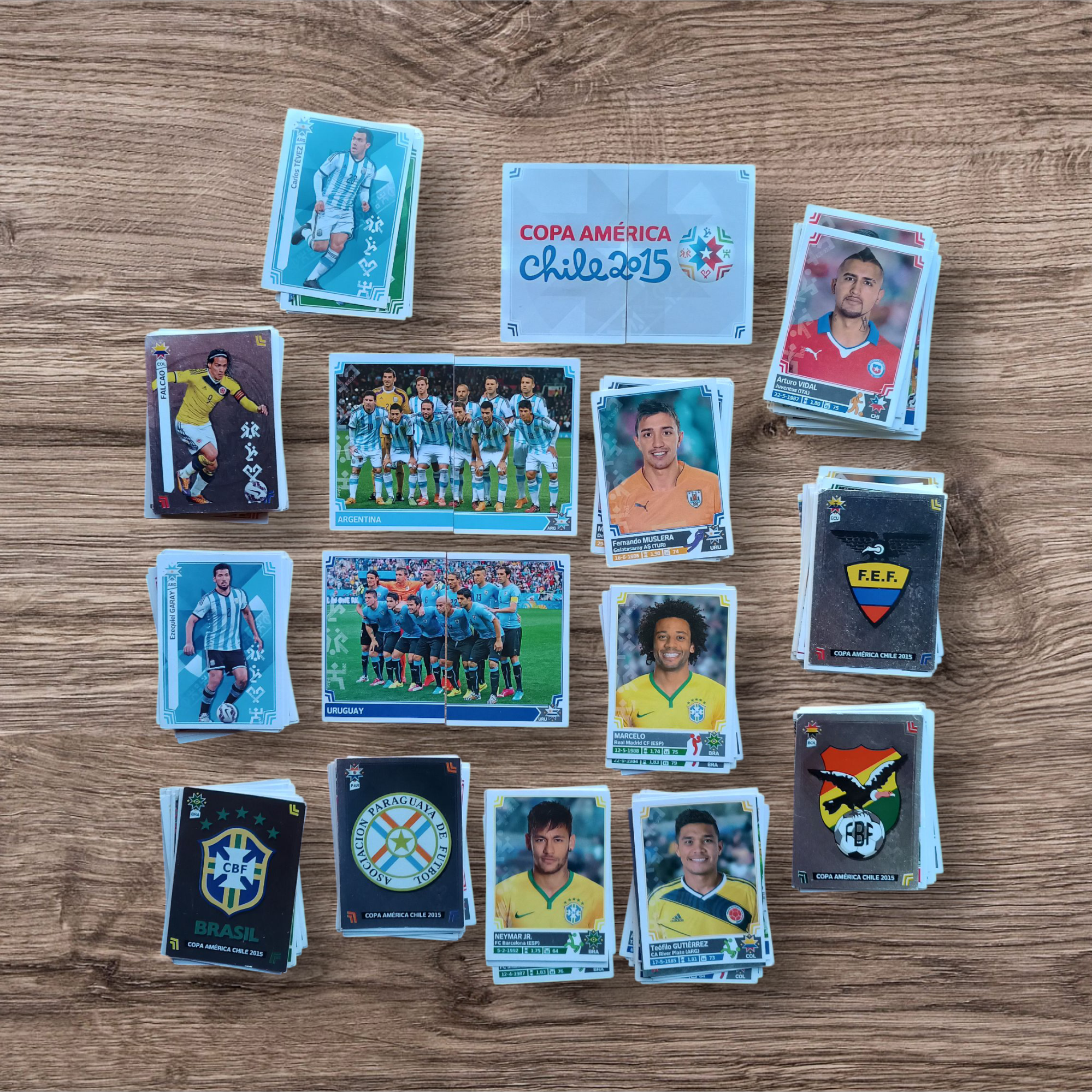 Lote 330 figuritas sin repetir Copa América Chile 2015