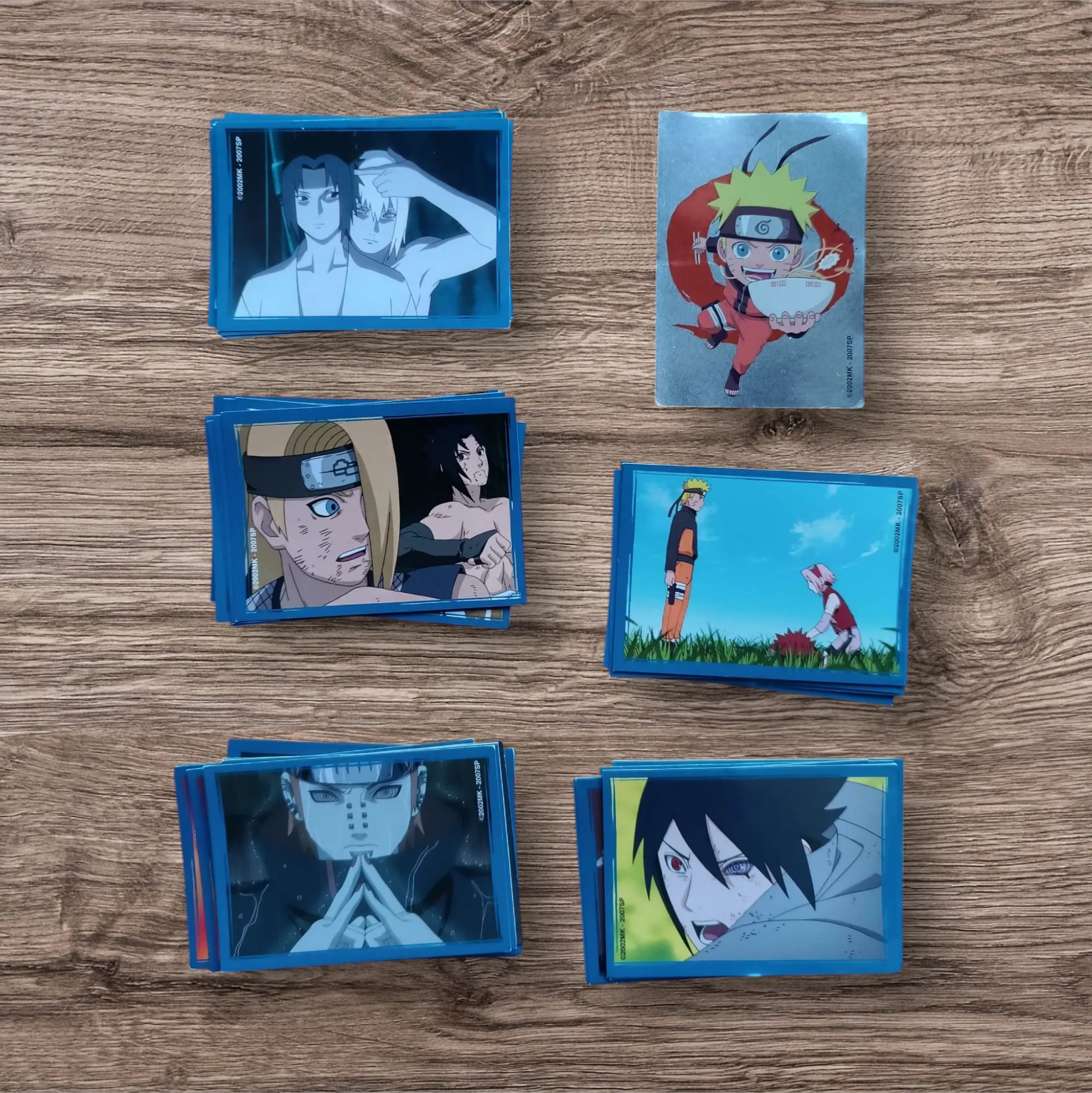 Lote 38 figuritas sin repetir Naruto Shippuden, de Panini
