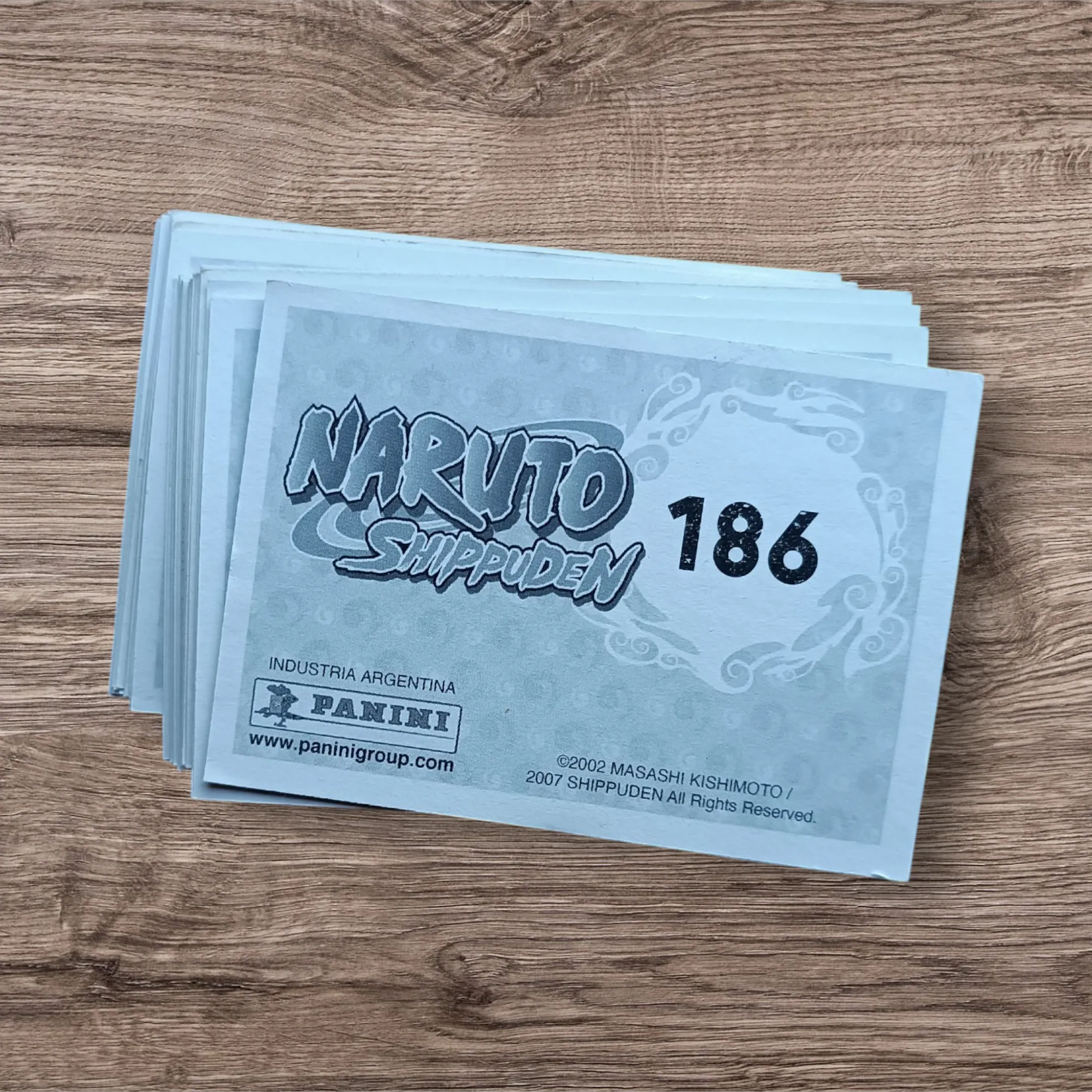Lote 38 figuritas sin repetir Naruto Shippuden, de Panini