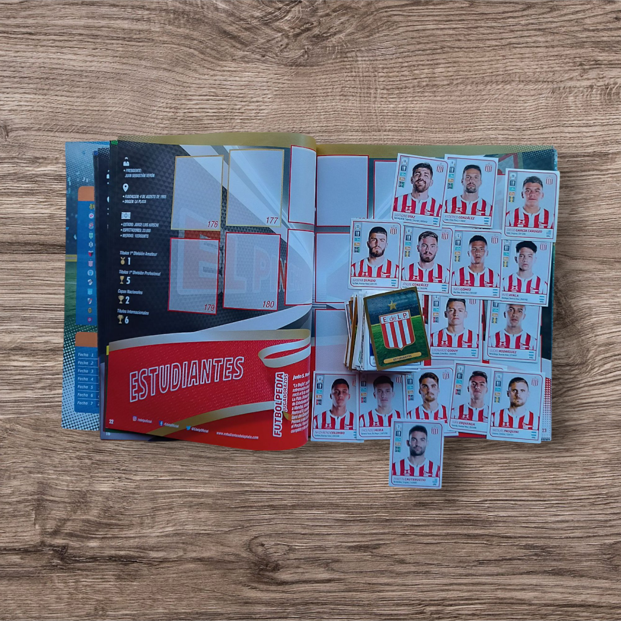 Álbum + 371 figuritas sin repetir Fútbol Argentino 2016