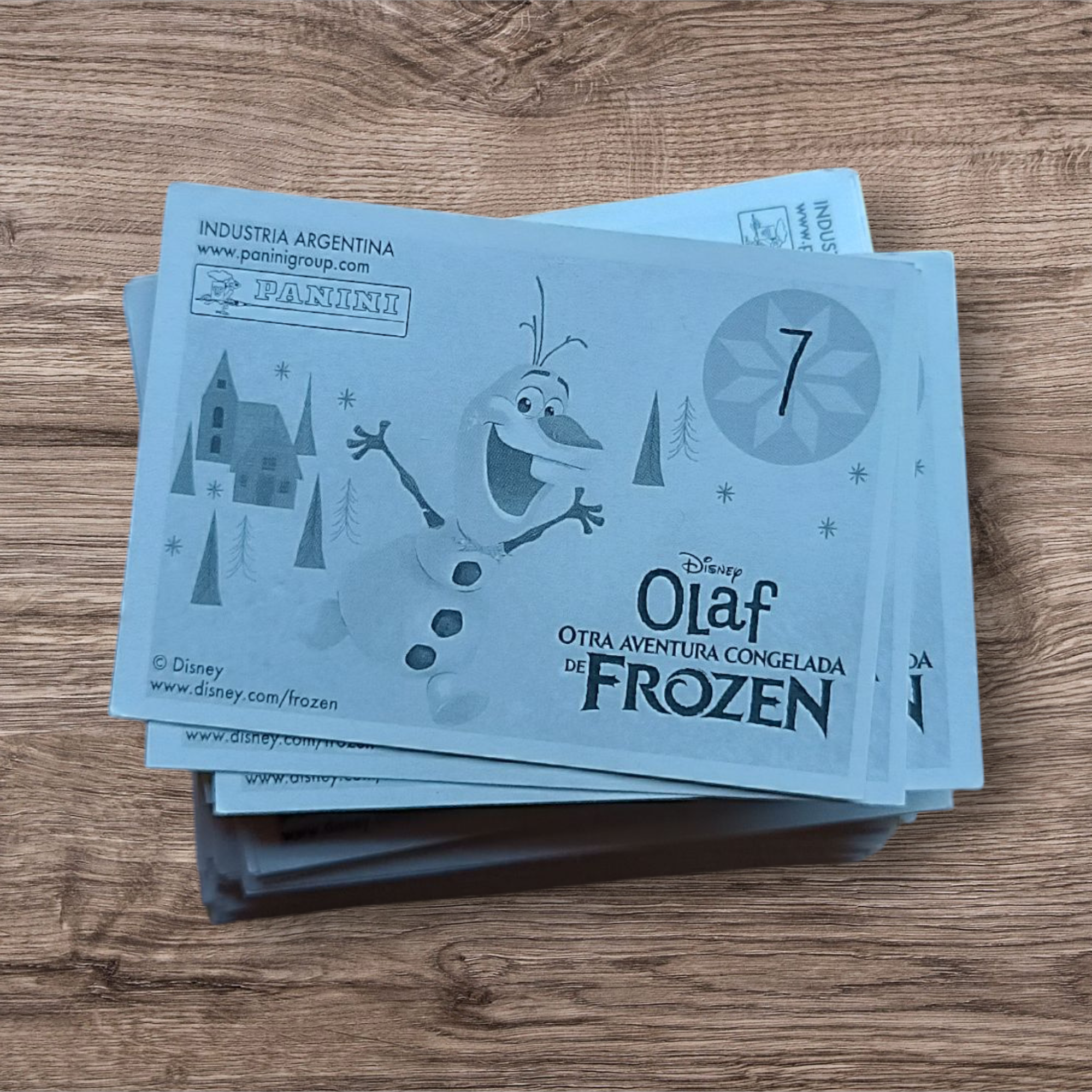Lote 105 figuritas sin repetir de Olaf Frozen, de Panini