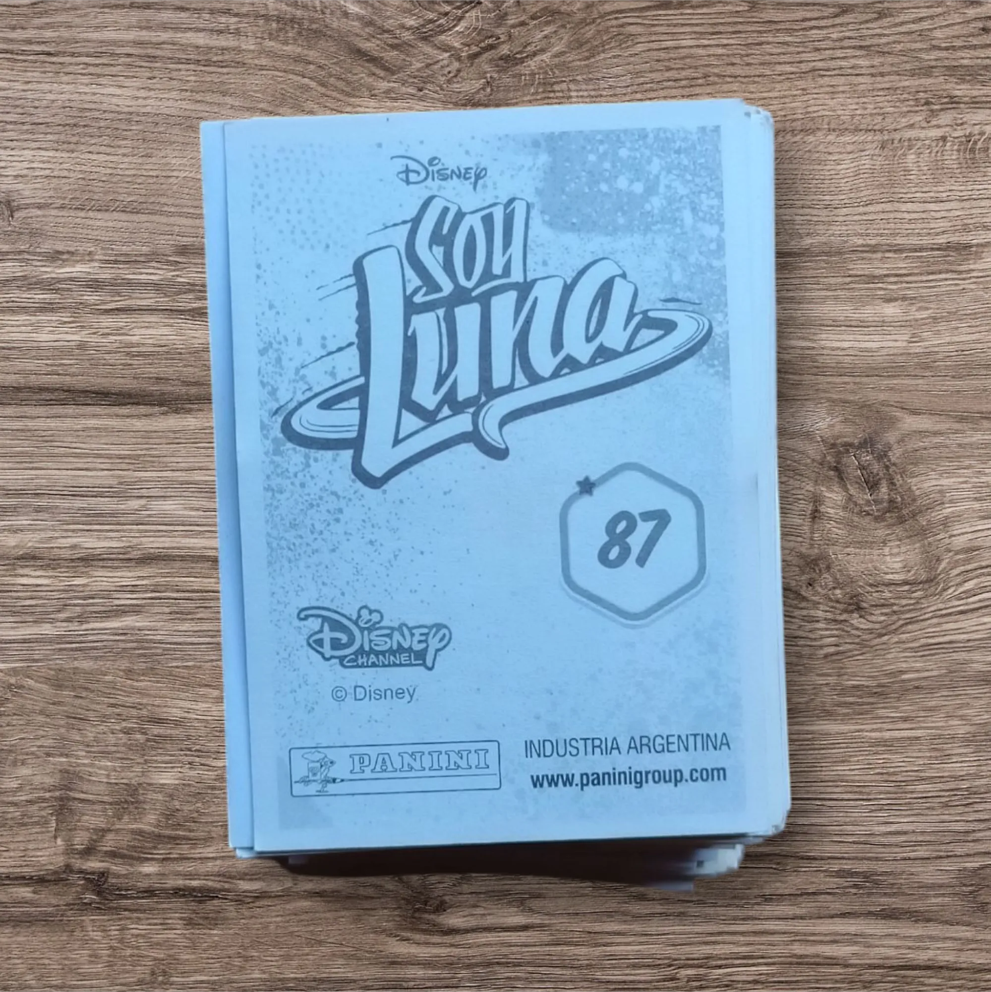 Lote 182 figuritas sin repetir Soy Luna, de Panini
