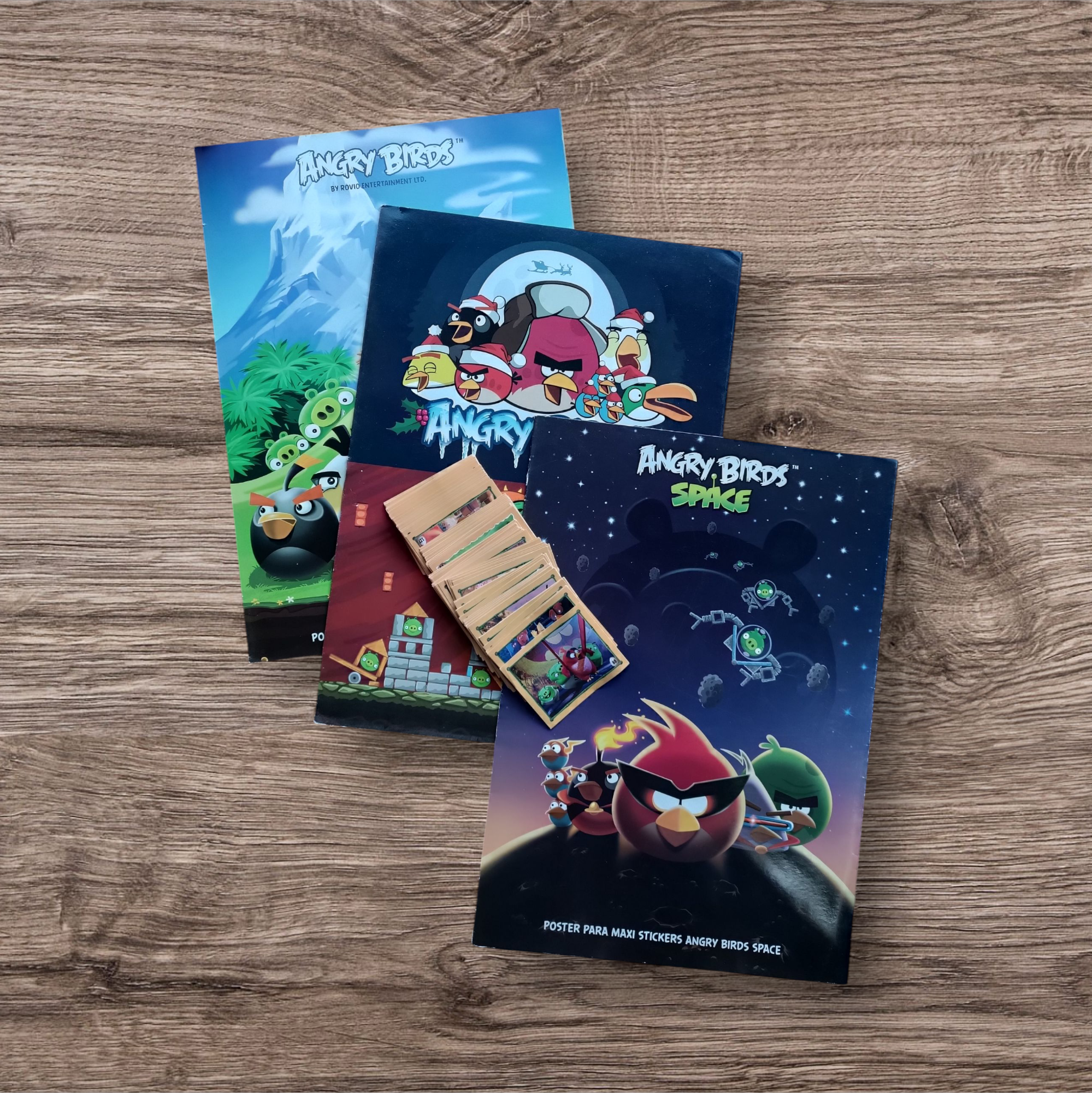 Combo 3 pósters + 101 figuritas sin repetir Angry Birds