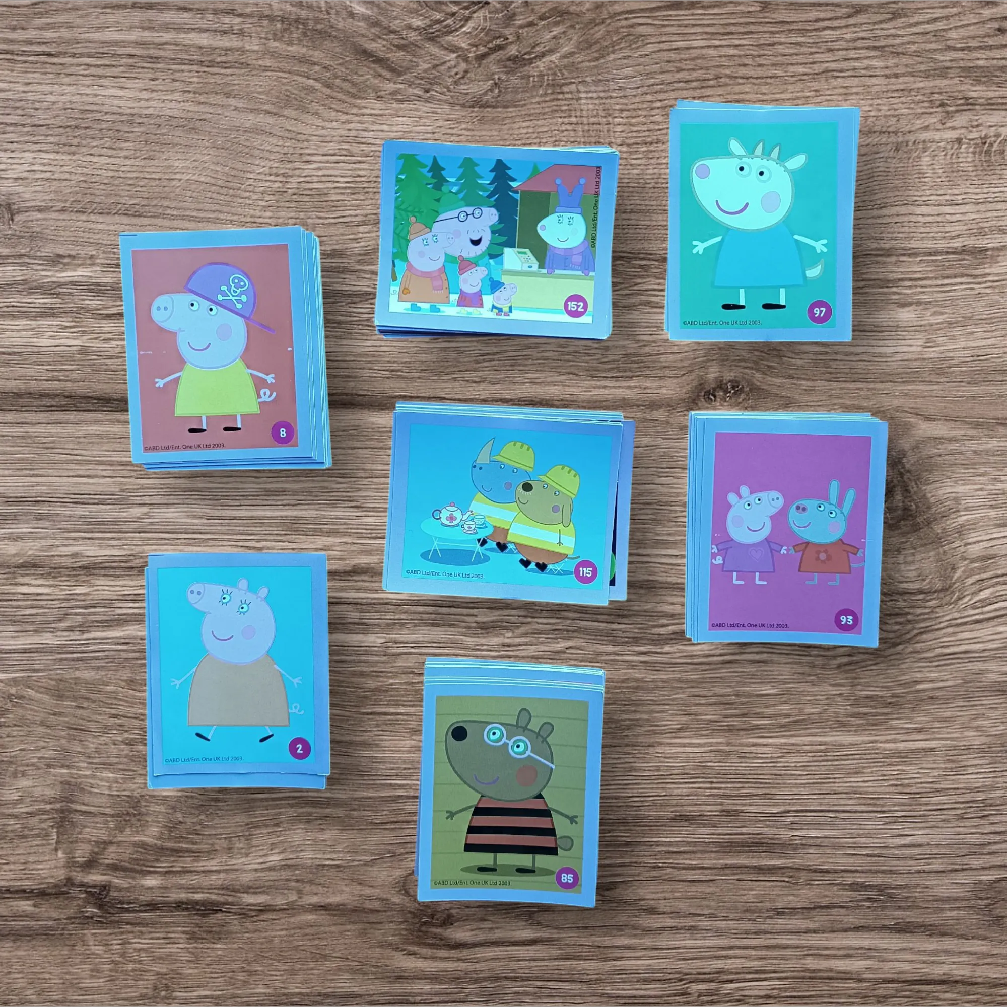 Lote 61 figuritas sin repetir Peppa Pig