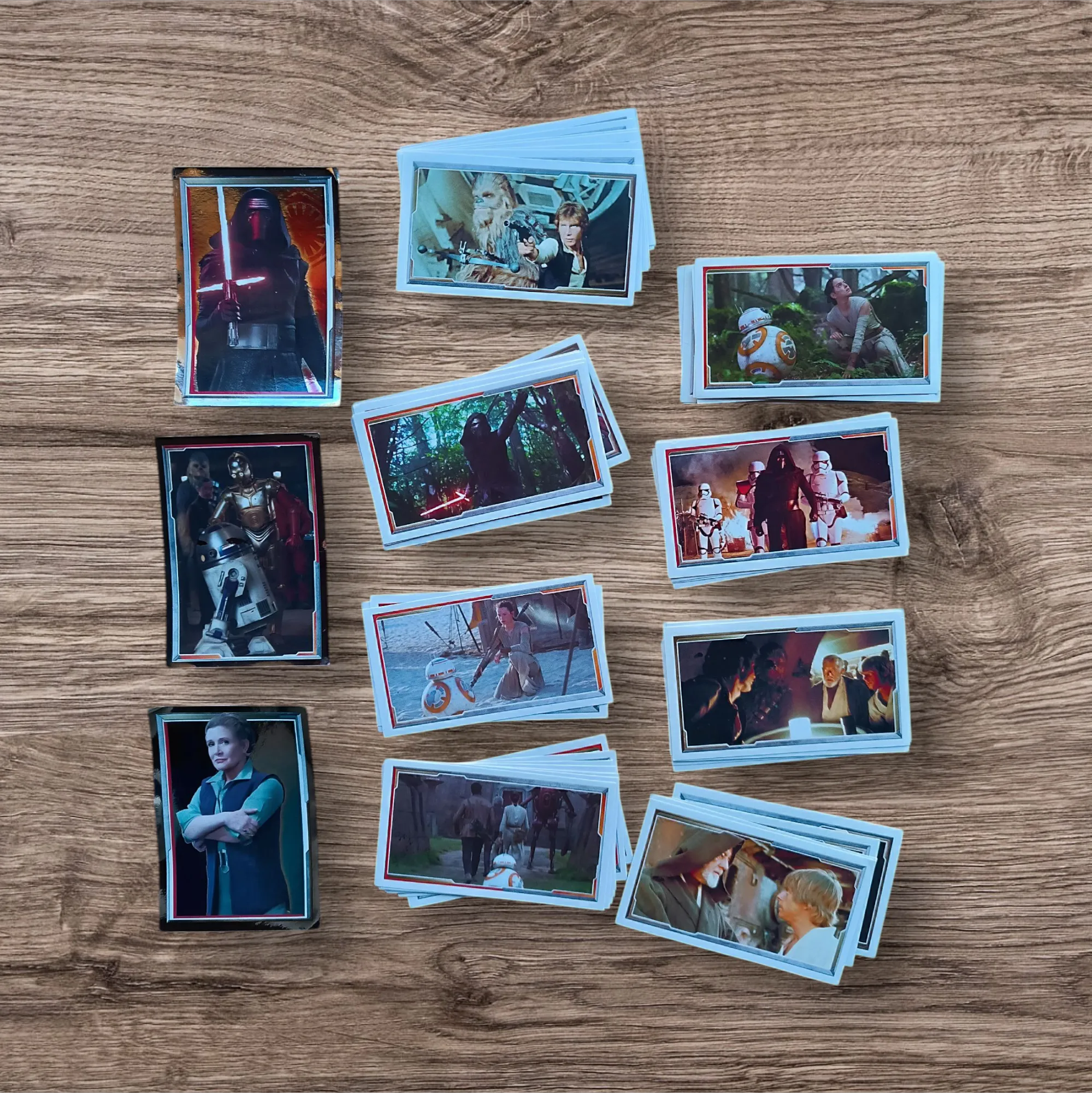 Lote 59 figuritas sin repetir Star War The Force Awakens