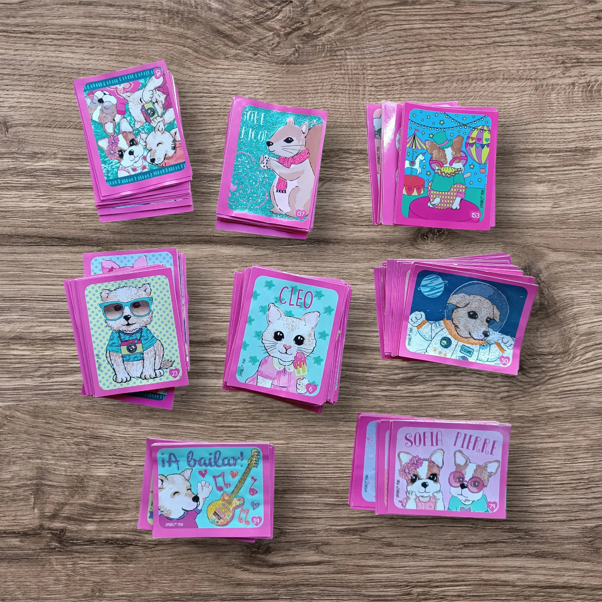 Lote 148 figuritas sin repetir Mini Simones