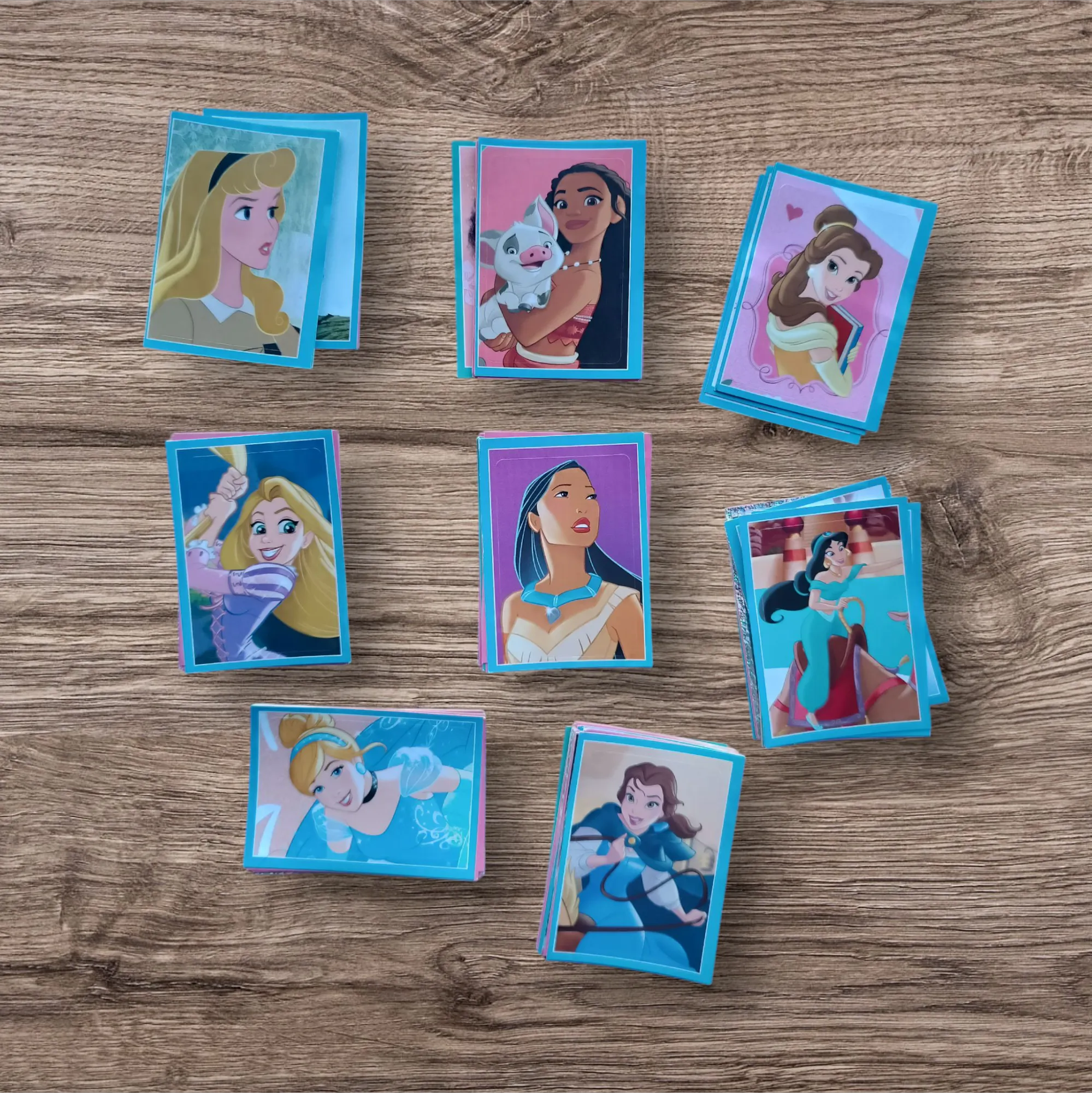 Lote 104 figuritas sin repetir Disney Princesas Vive tu aventura