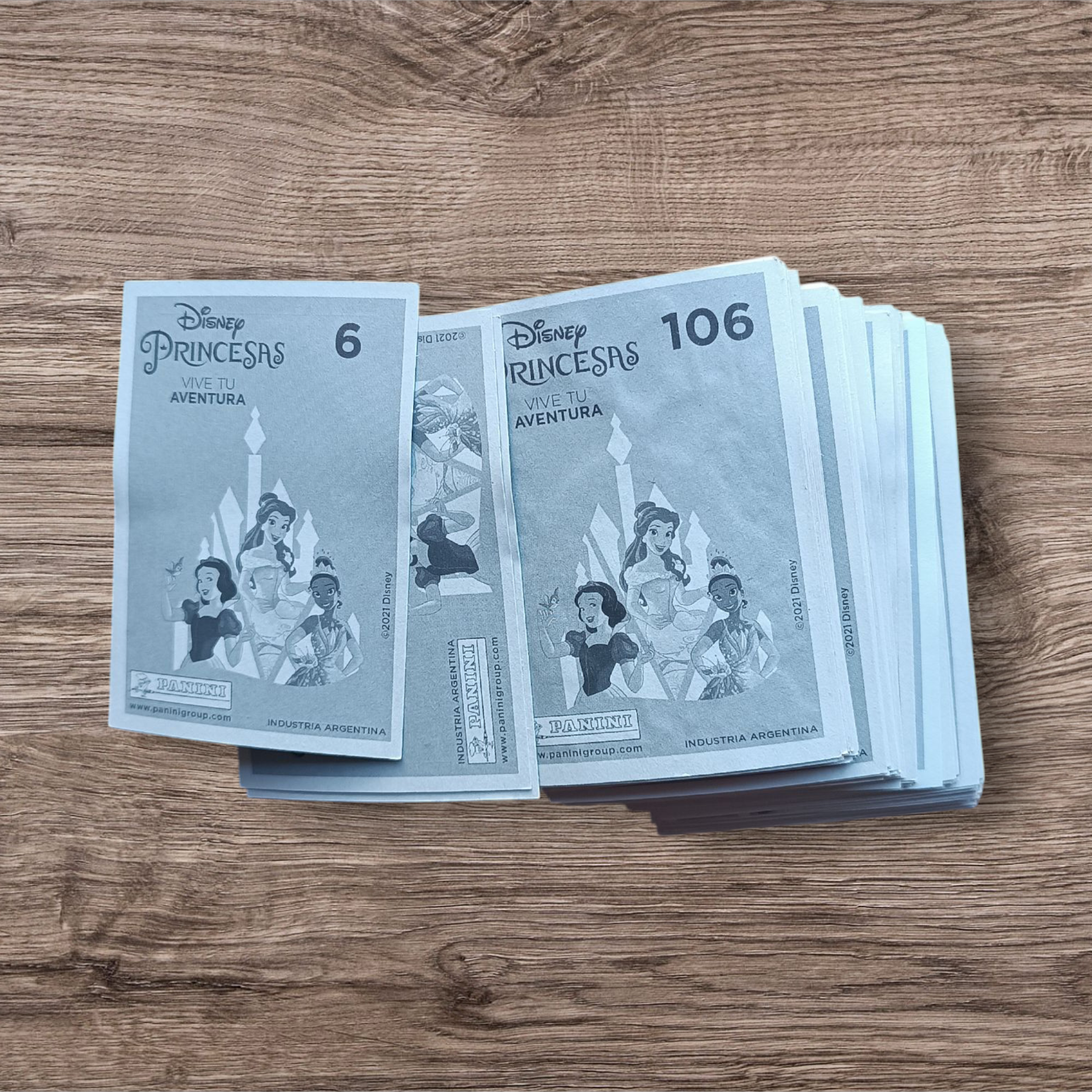 Lote 104 figuritas sin repetir Disney Princesas Vive tu aventura