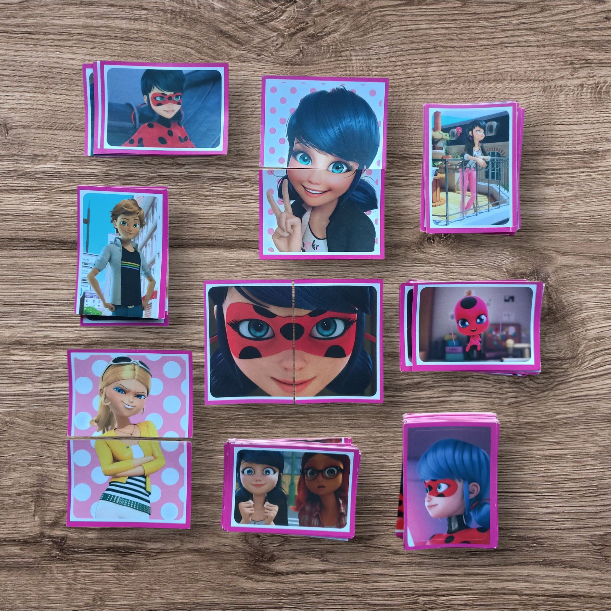 Lote 175 figuritas sin repetir Miraculous