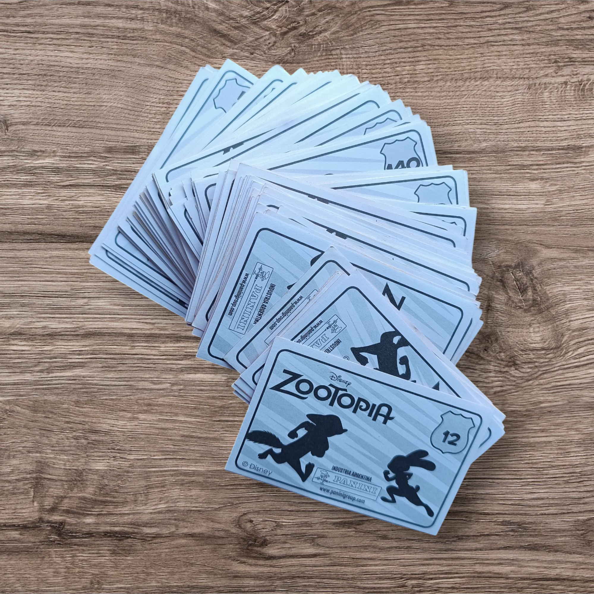 Lote 126 figuritas sin repetir Zootopia