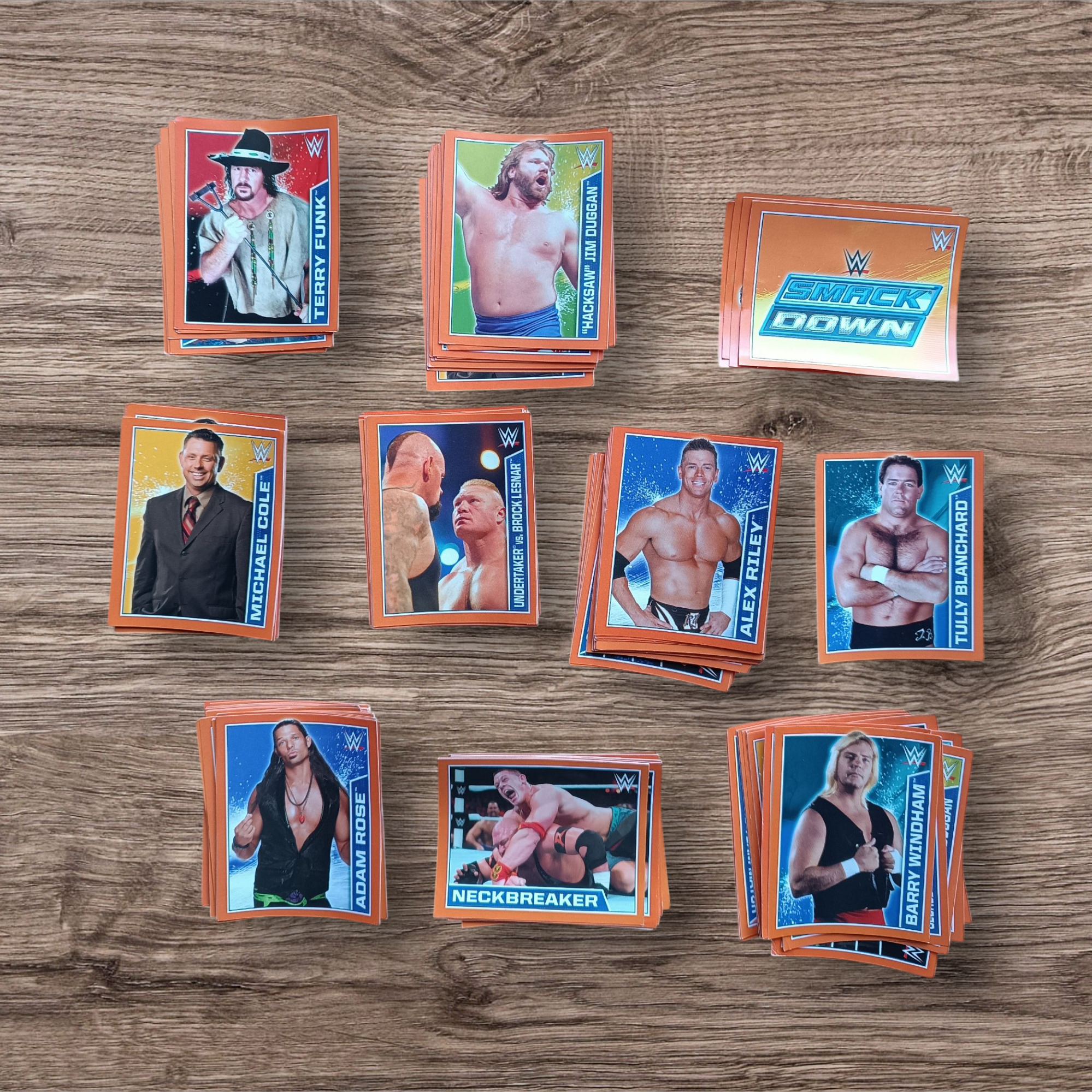 Lote 124 figuritas WWE