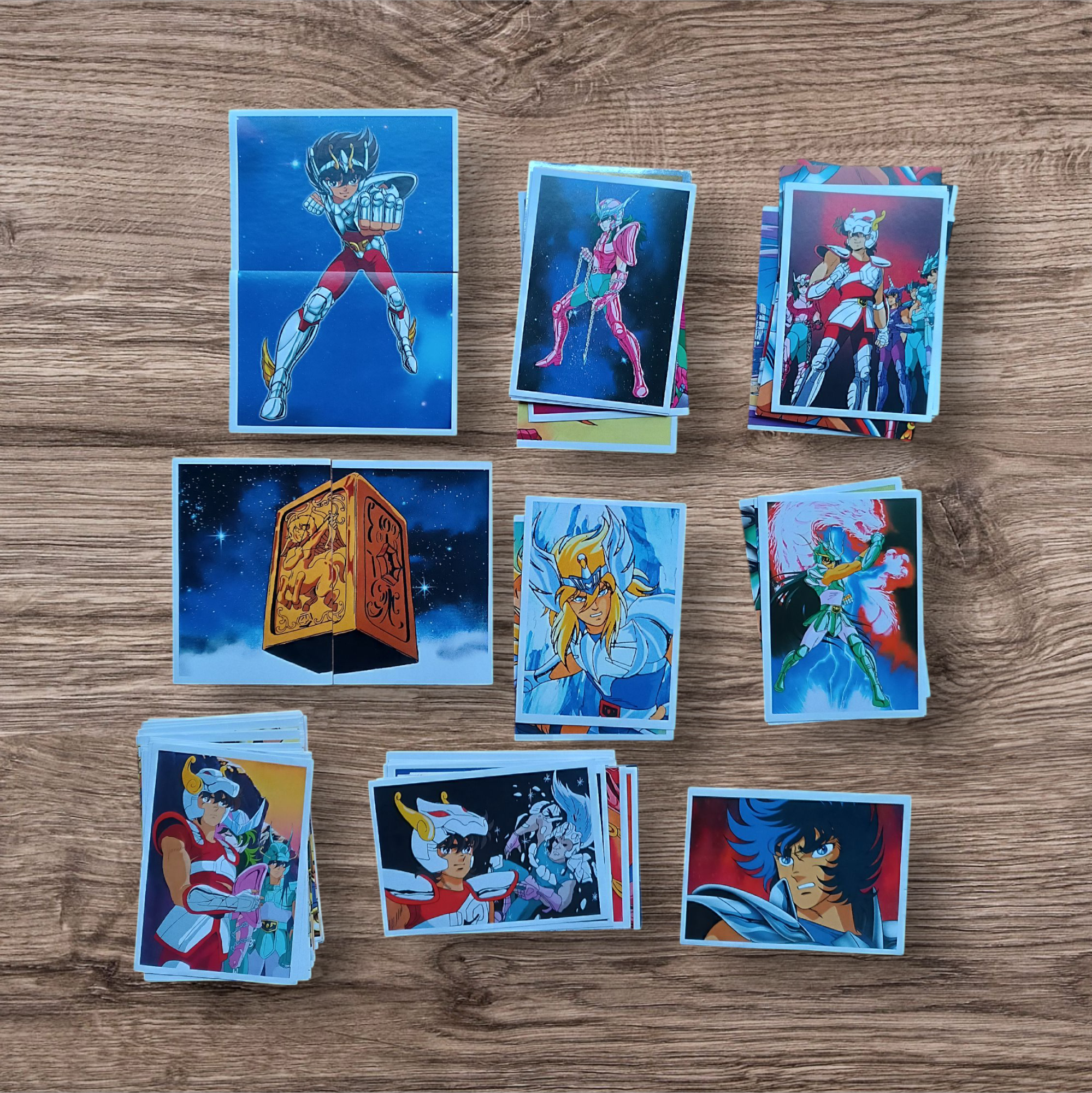 Lote 94 figuritas sin repetir Caballeros del Zodiaco, de Panini