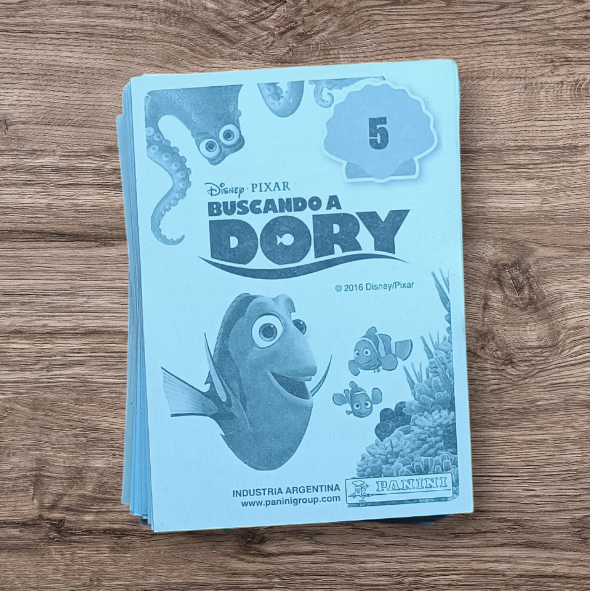 Lote 133 figuritas sin repetir Buscando a Dory