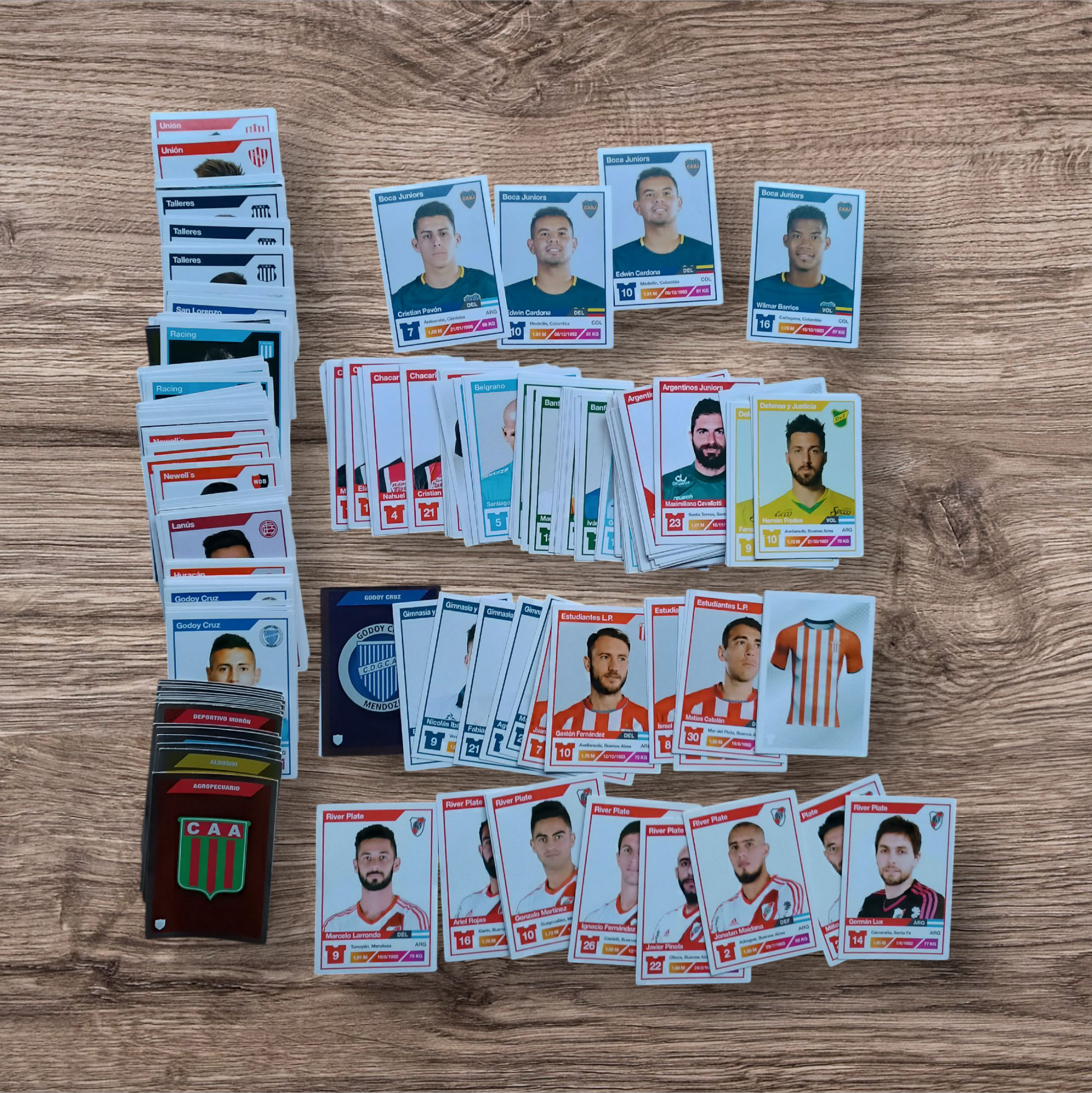 Lote 287 figuritas sin repetir Fútbol Argentino 2017-18