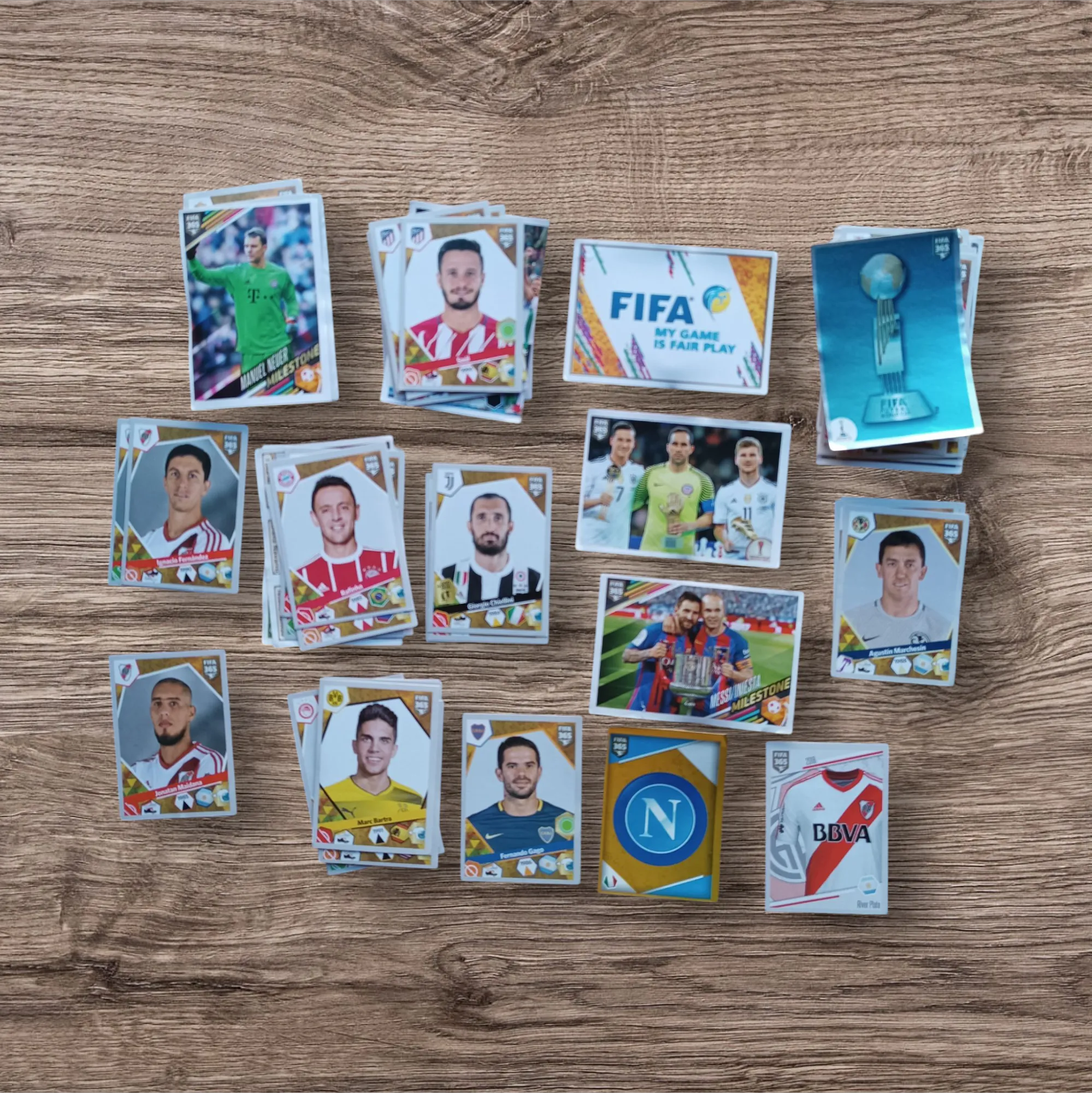 Lote 101 figuritas sin repetir FIFA 365 2018