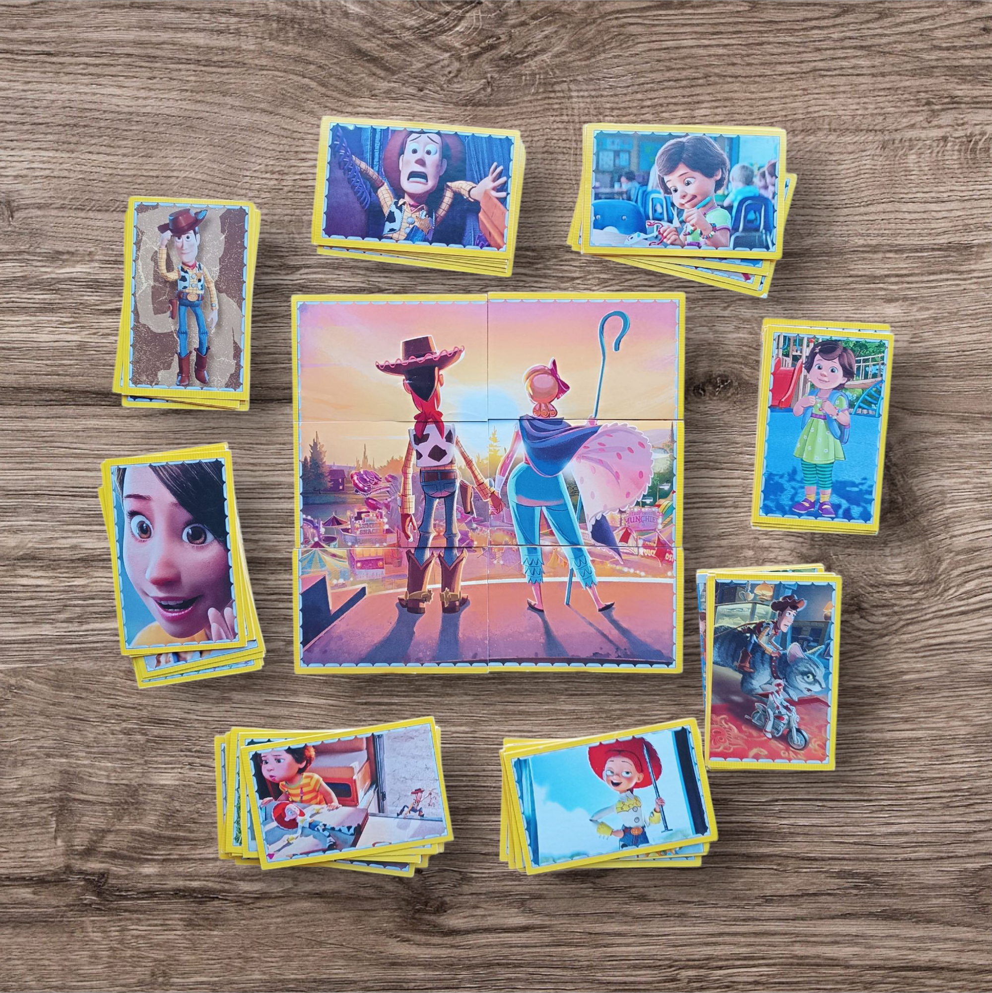 Lote 121 figuritas sin repetir Toy Story 4