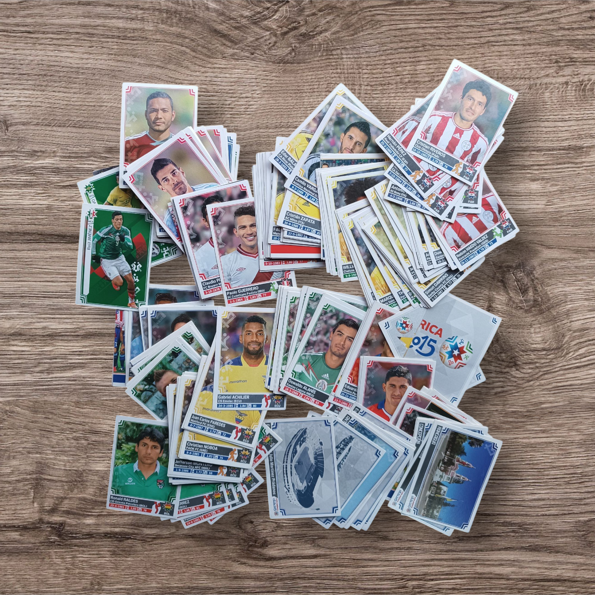 Lote 291 figuritas sin repetir Copa América Chile 2015