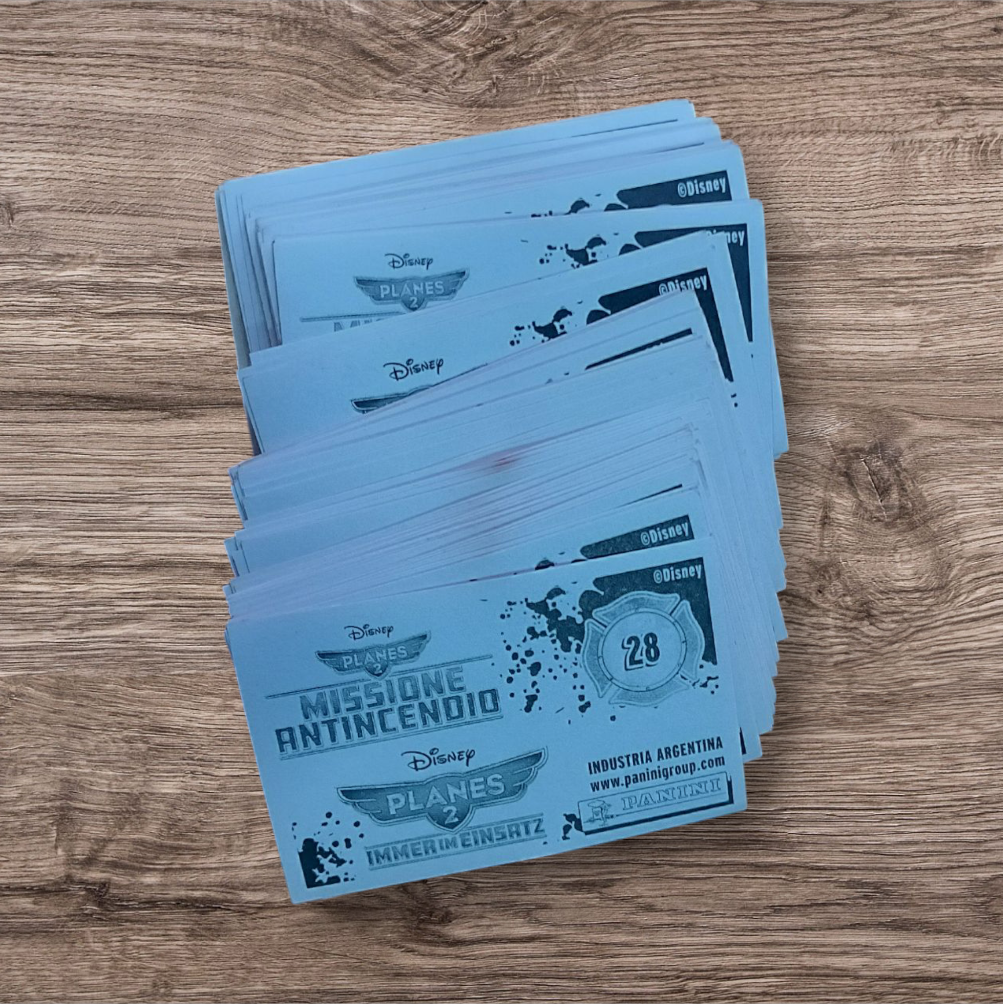 Lote 91 figuritas sin repetir Aviones 2, de Panini