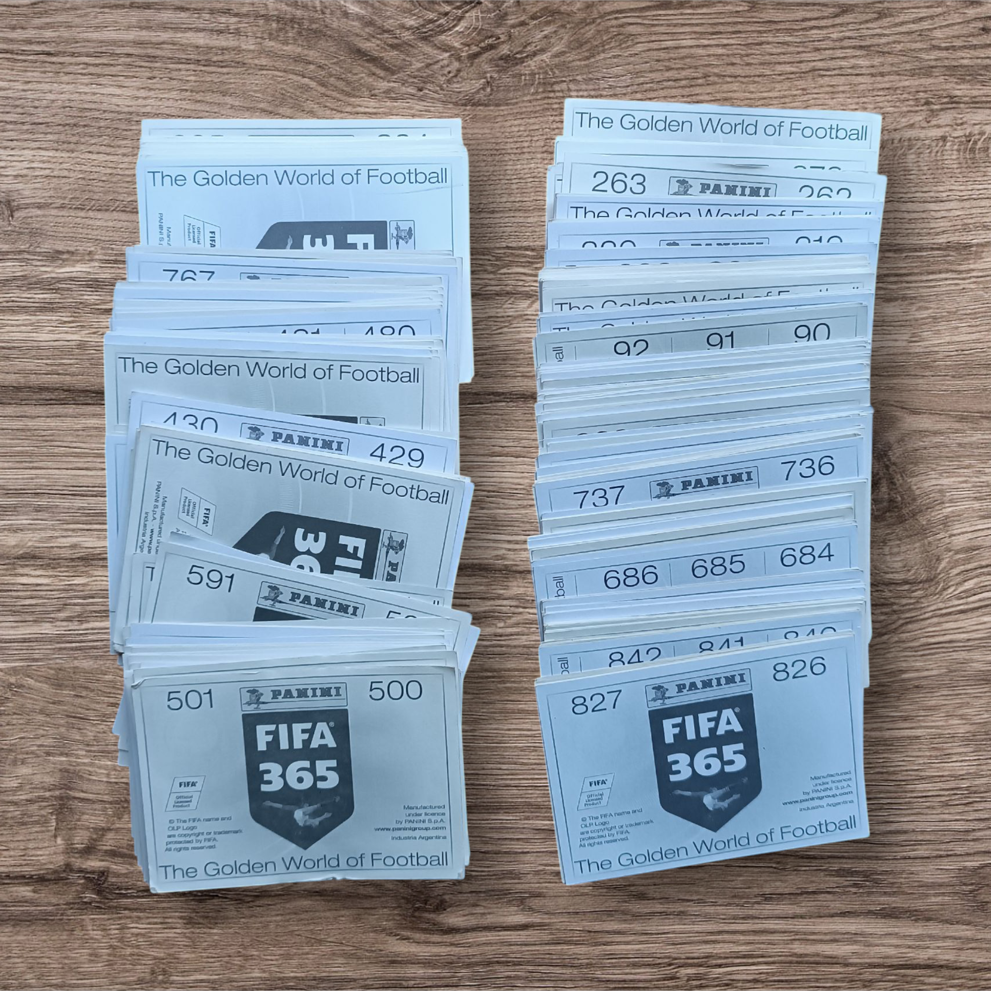 Lote 273 figuritas sin repetir FIFA 365 2016, de Panini