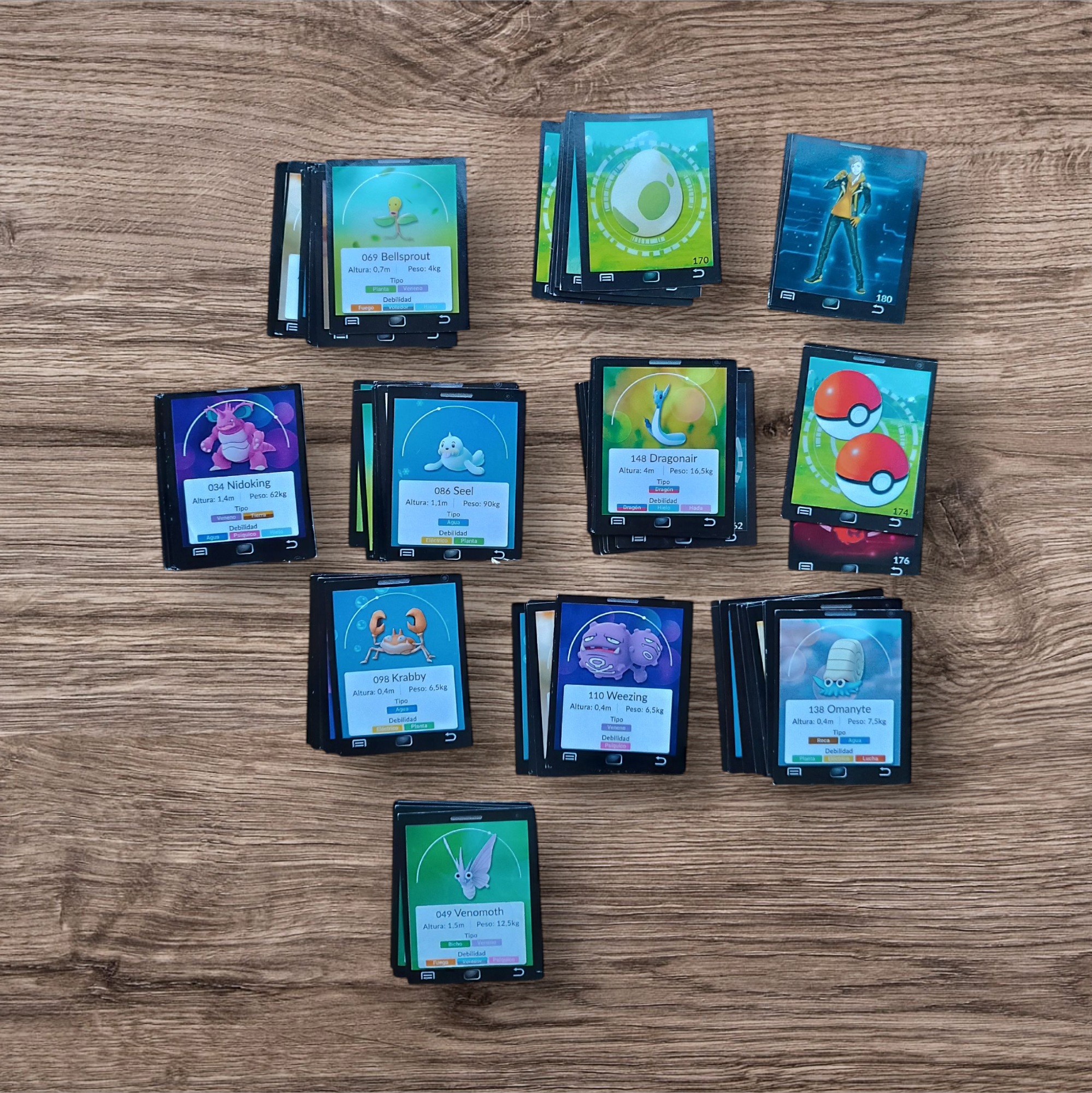 Lote 115 figuritas sin repetir Pokemon Go