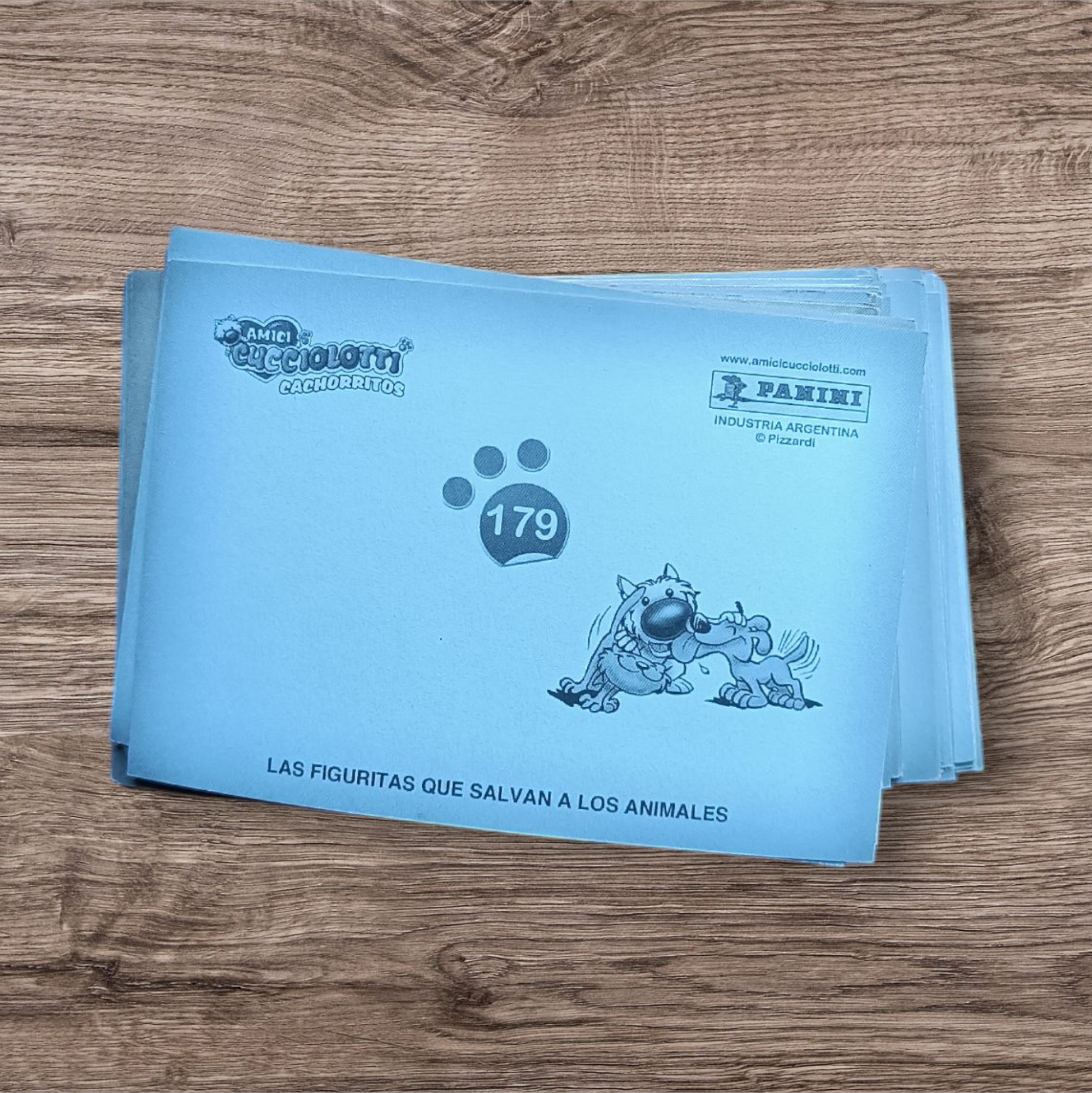 Lote 81 figuritas Amici Cucciolotti Cachorritos