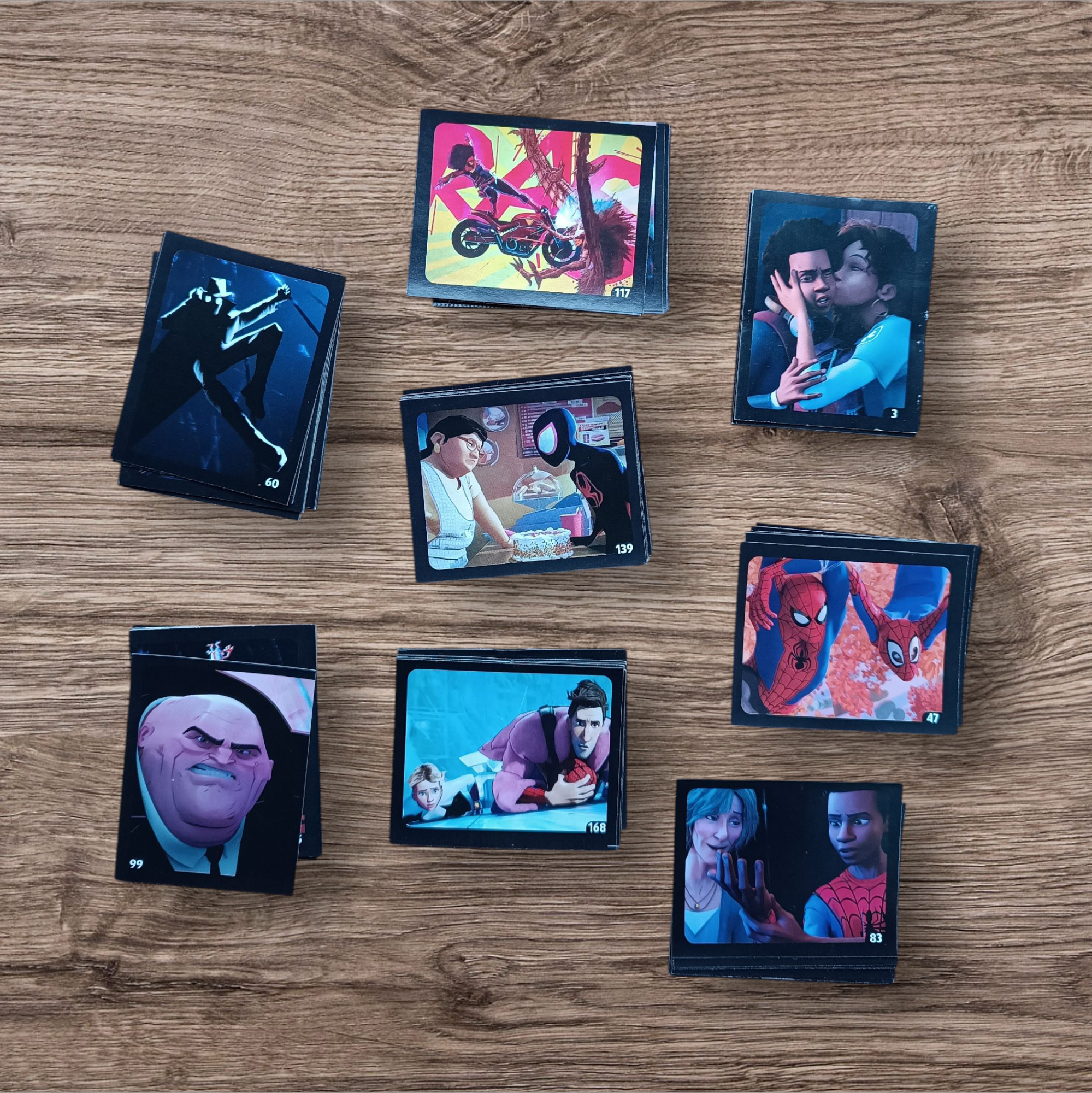 Lote 99 figuritas sin repetir Spiderman Miles Morales