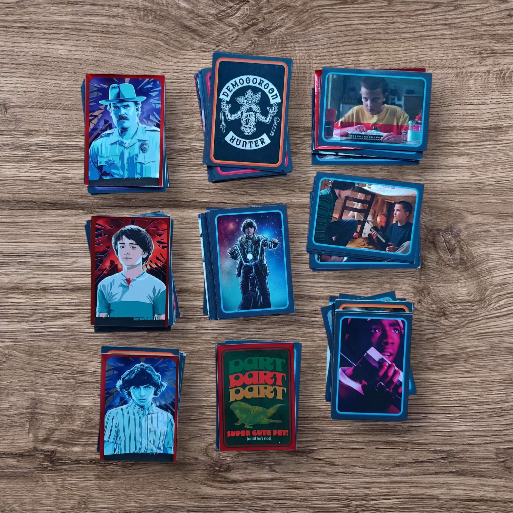 Lote 120 figuritas Stranger Things