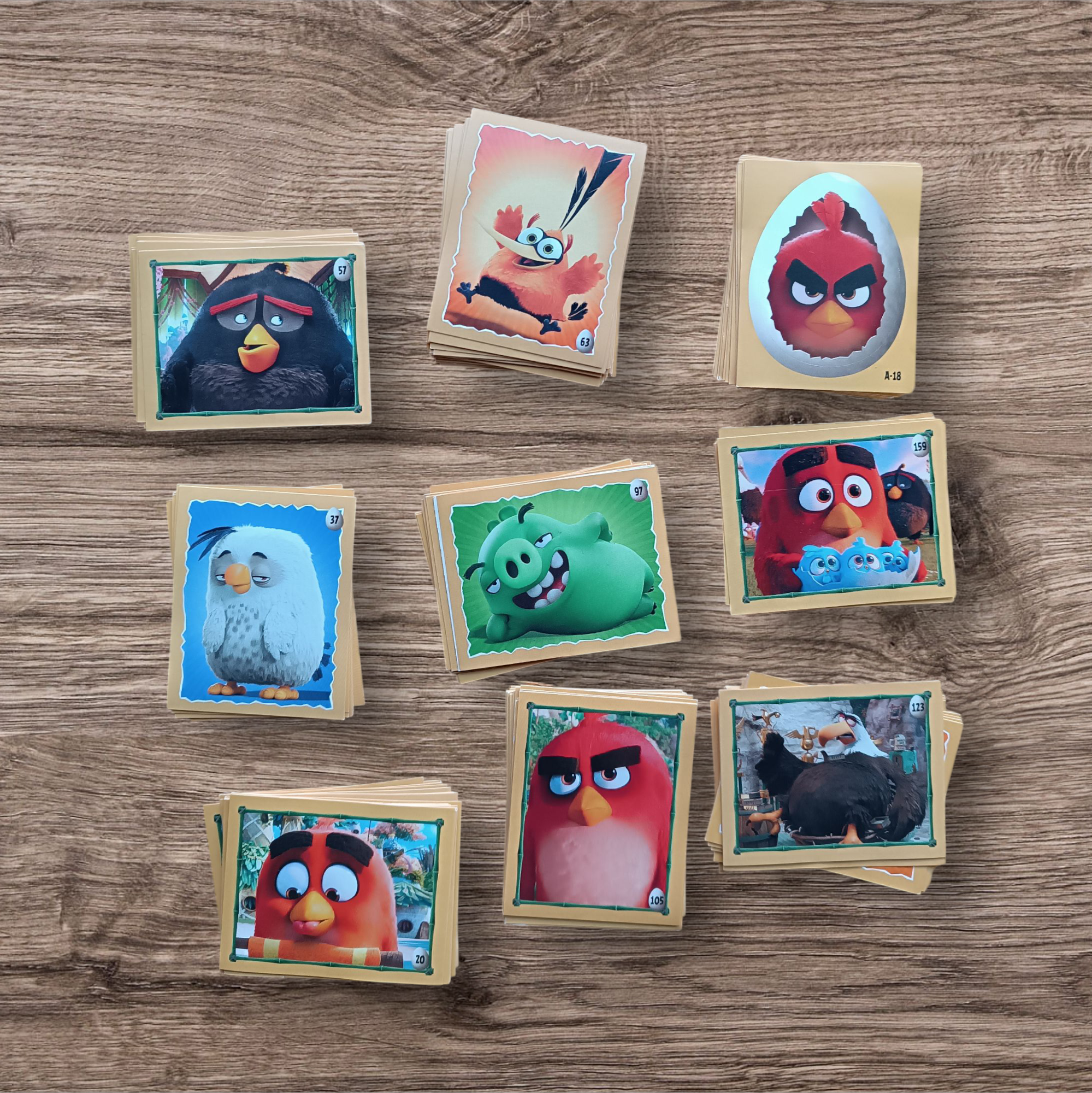 Lote 141 figuritas sin repetir Angry Birds