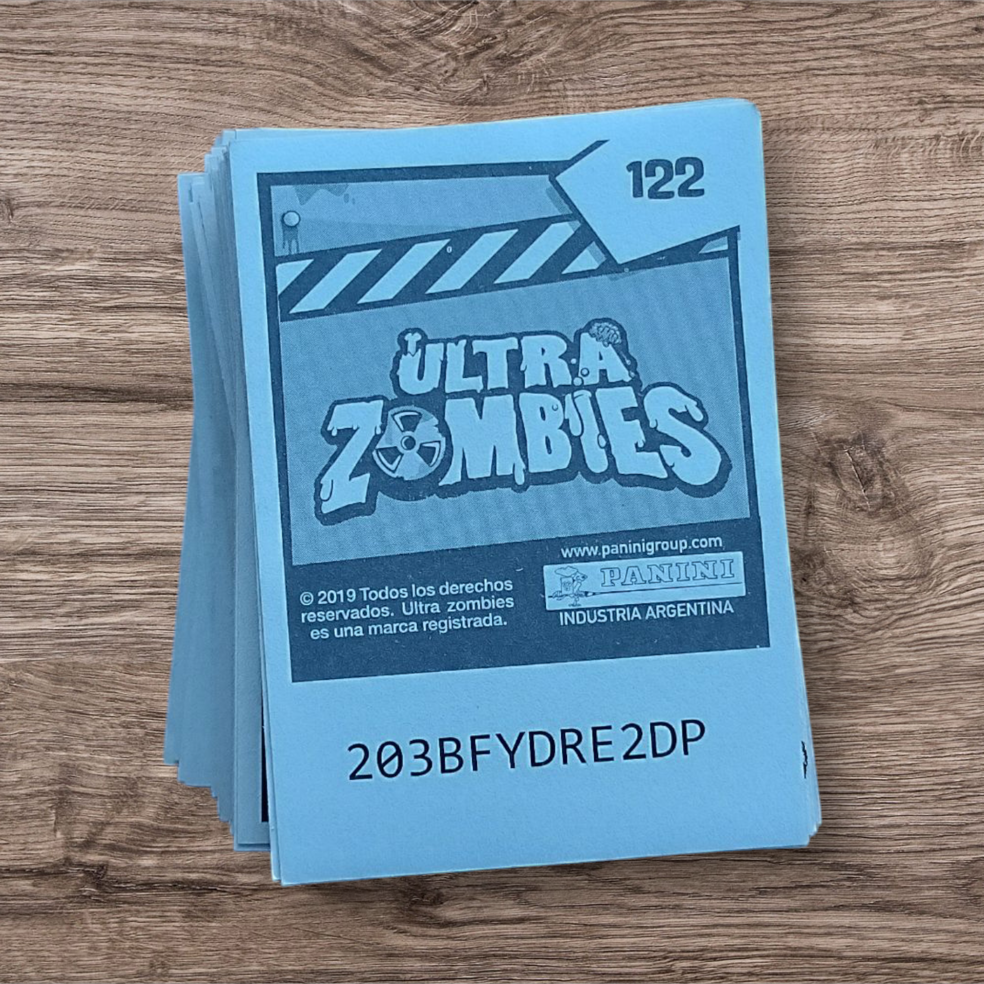 Lote 160 figuritas sin repetir Ultra Zombies