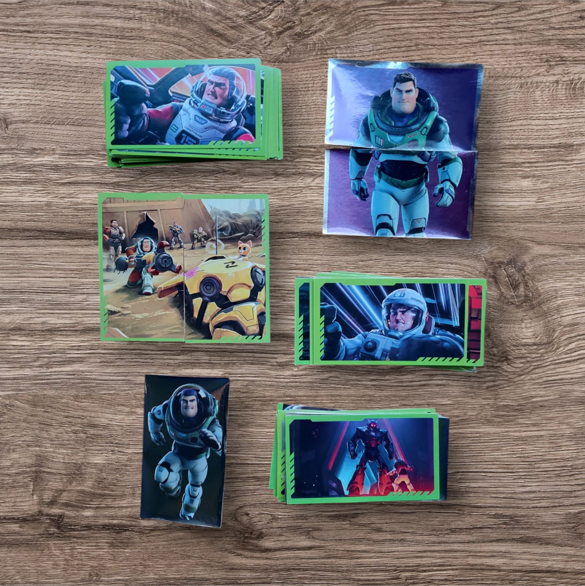 Lote 83 figuritas sin repetir Lightyear