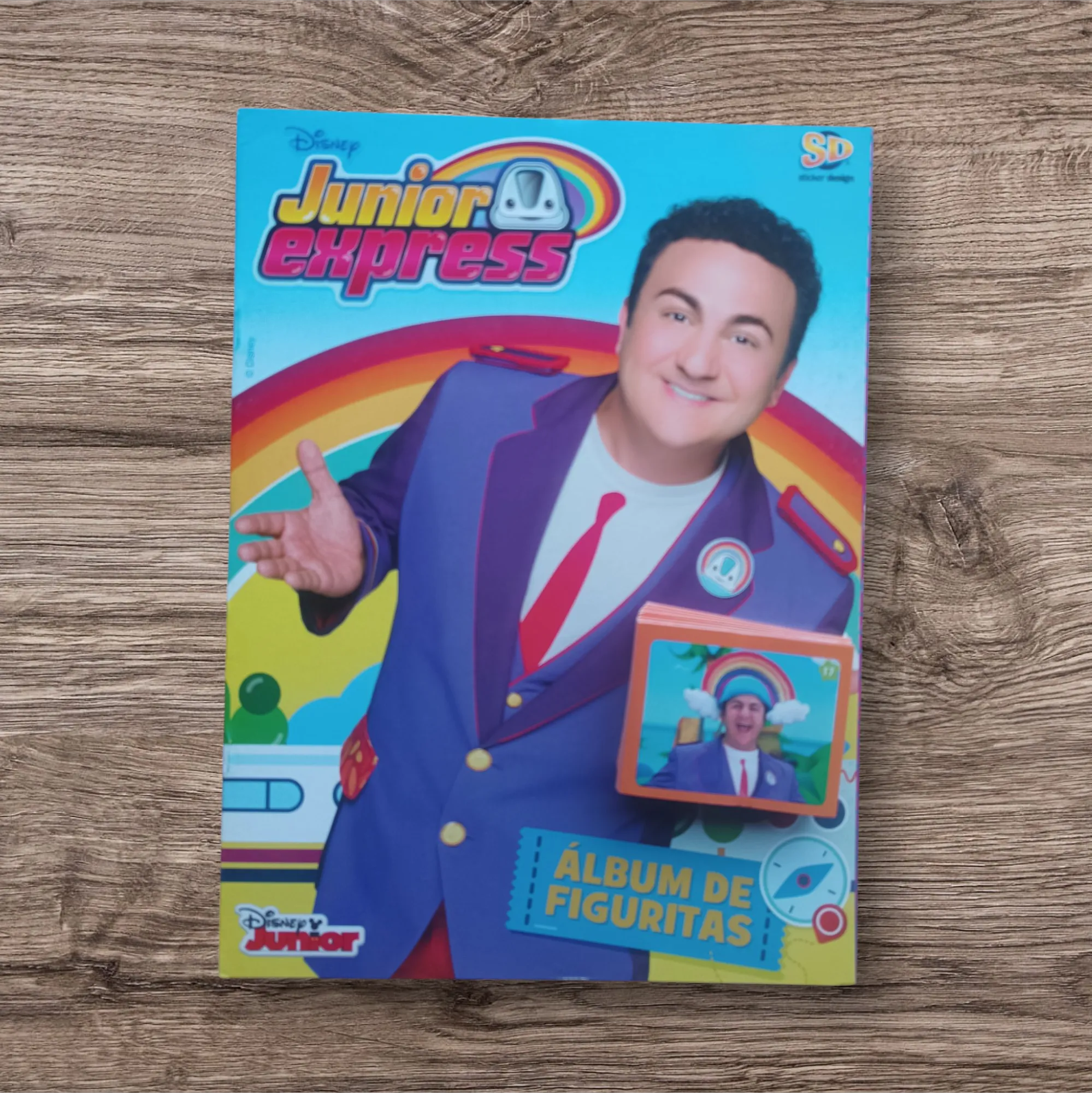 Álbum + 93 figuritas sin repetir Junior Express