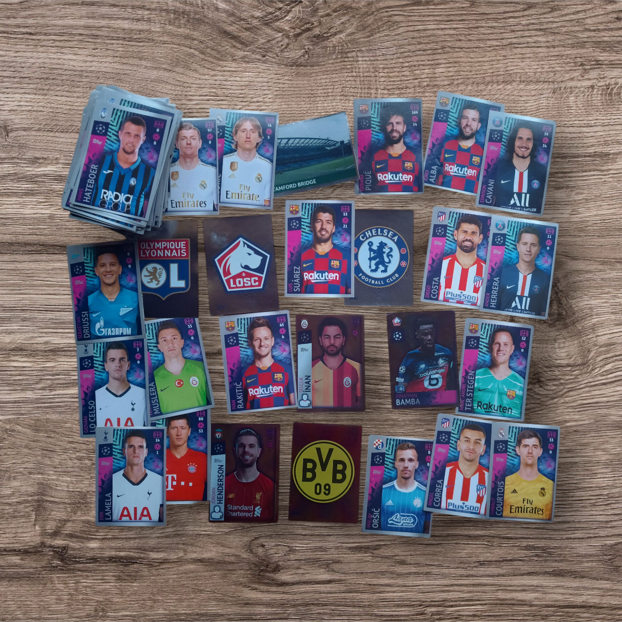 Álbum promocional + 218 figuritas sin repetir Champions League 2019/20