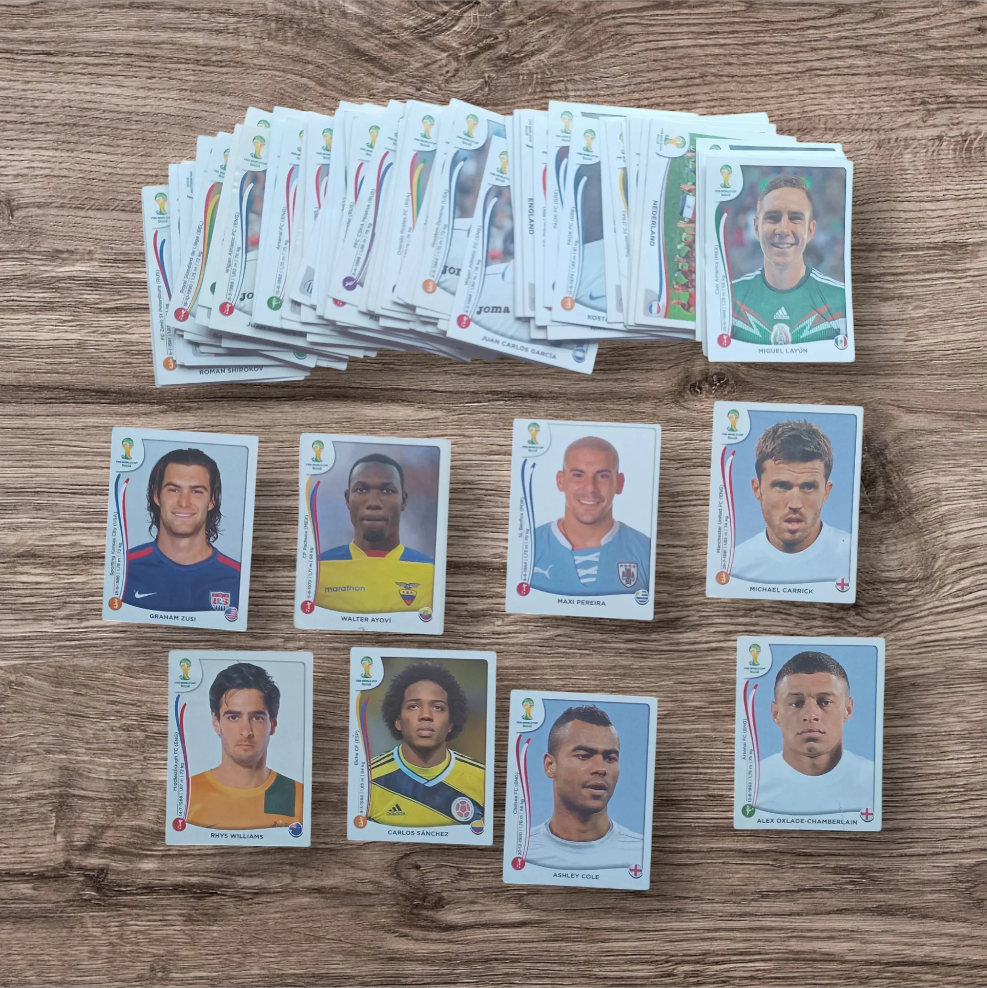 Lote 149 figuritas Mundial Brasil 2014