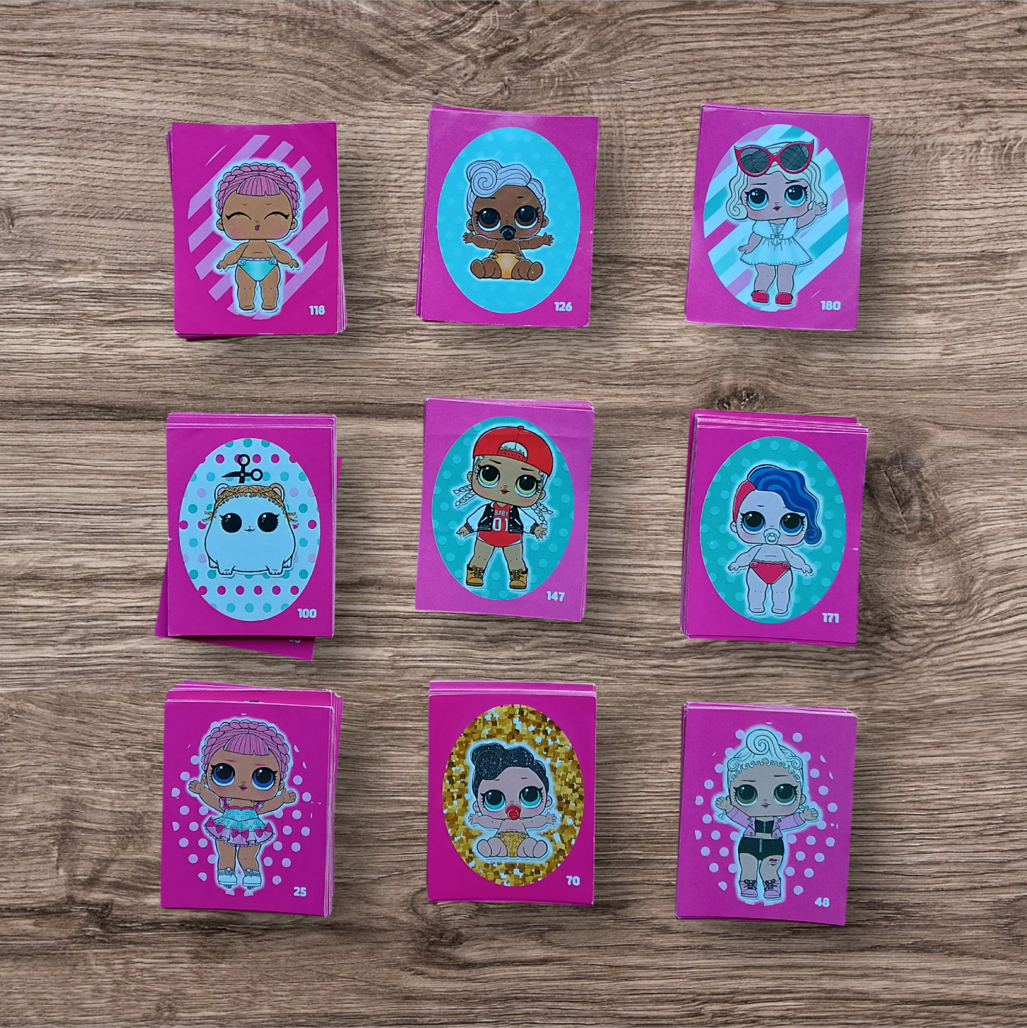 Lote 180 figuritas sin repetir Lol Surprise