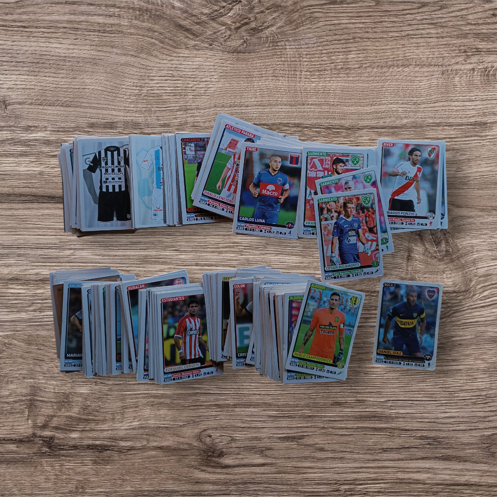 Extraordinario Lote 488 figuritas sin repetir Fútbol Argentino 2015